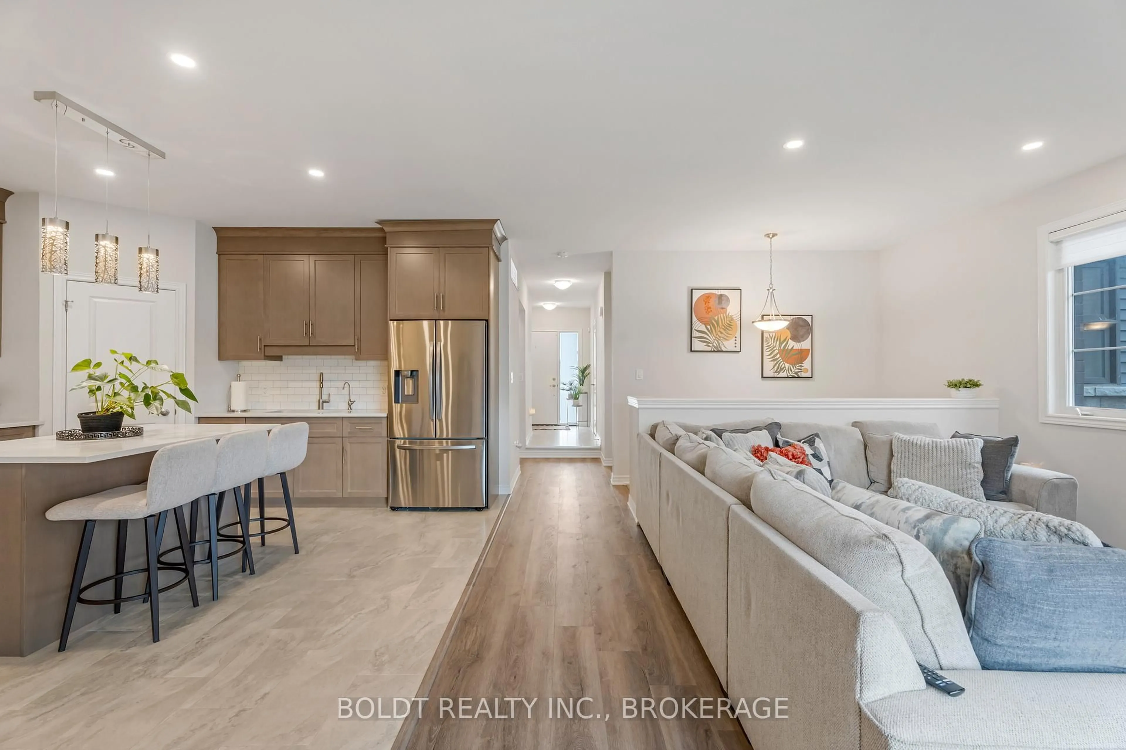 Open concept kitchen, unknown for 80 Summersides Blvd, Pelham Ontario L0S 1E6