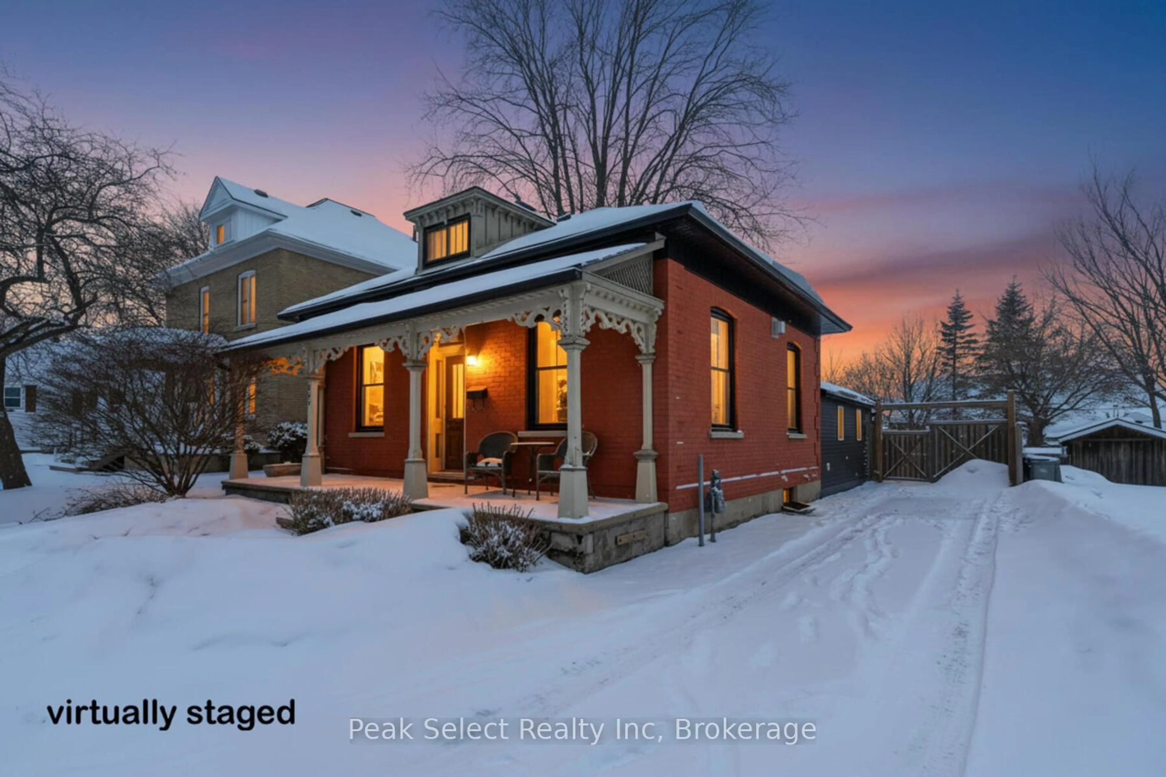 Unknown for 363 Queen St, St. Marys Ontario N4X 1B1