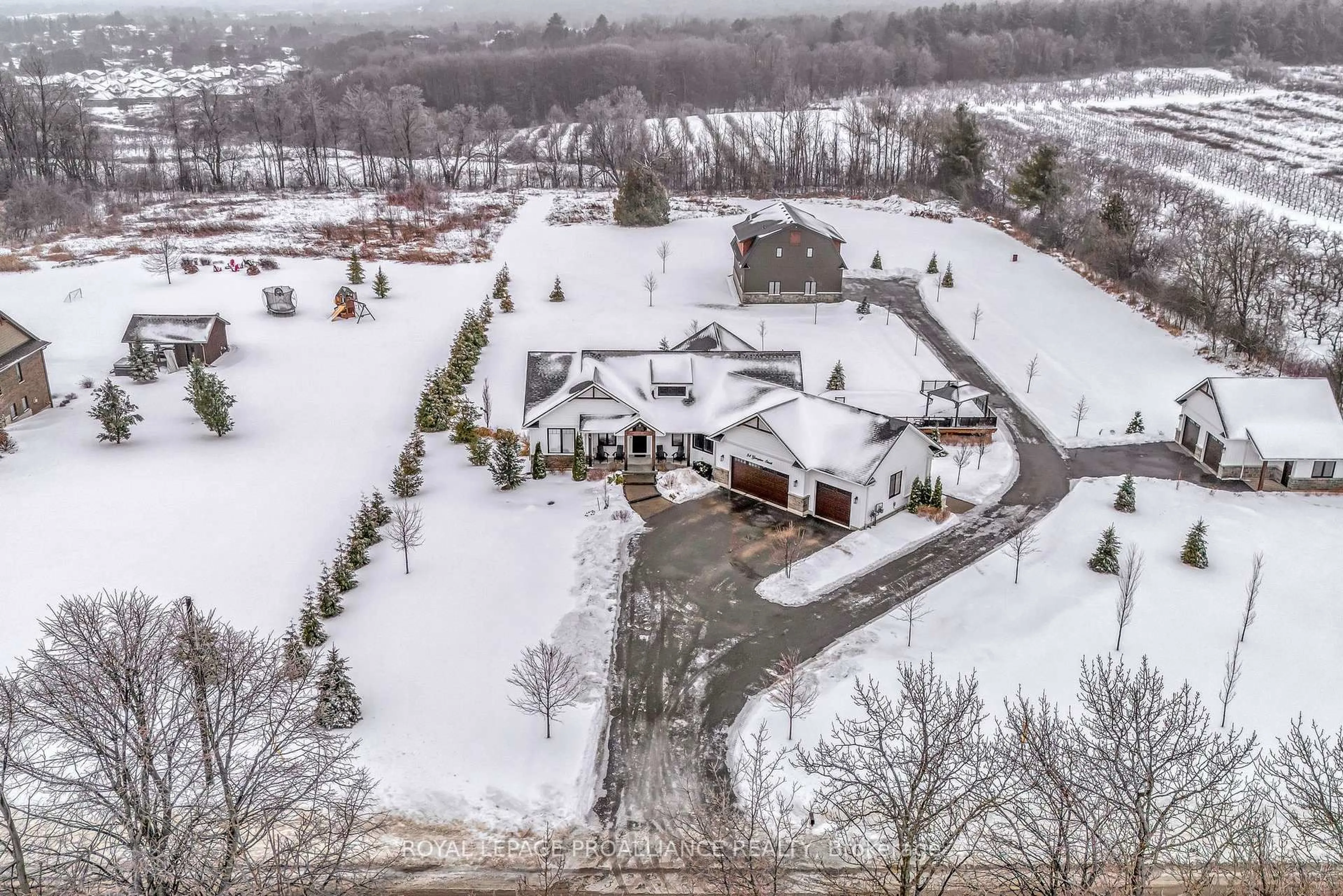 A pic from outside/outdoor area/front of a property/back of a property/a pic from drone, mountain view for 54 Georgina St, Brighton Ontario K0K 1H0