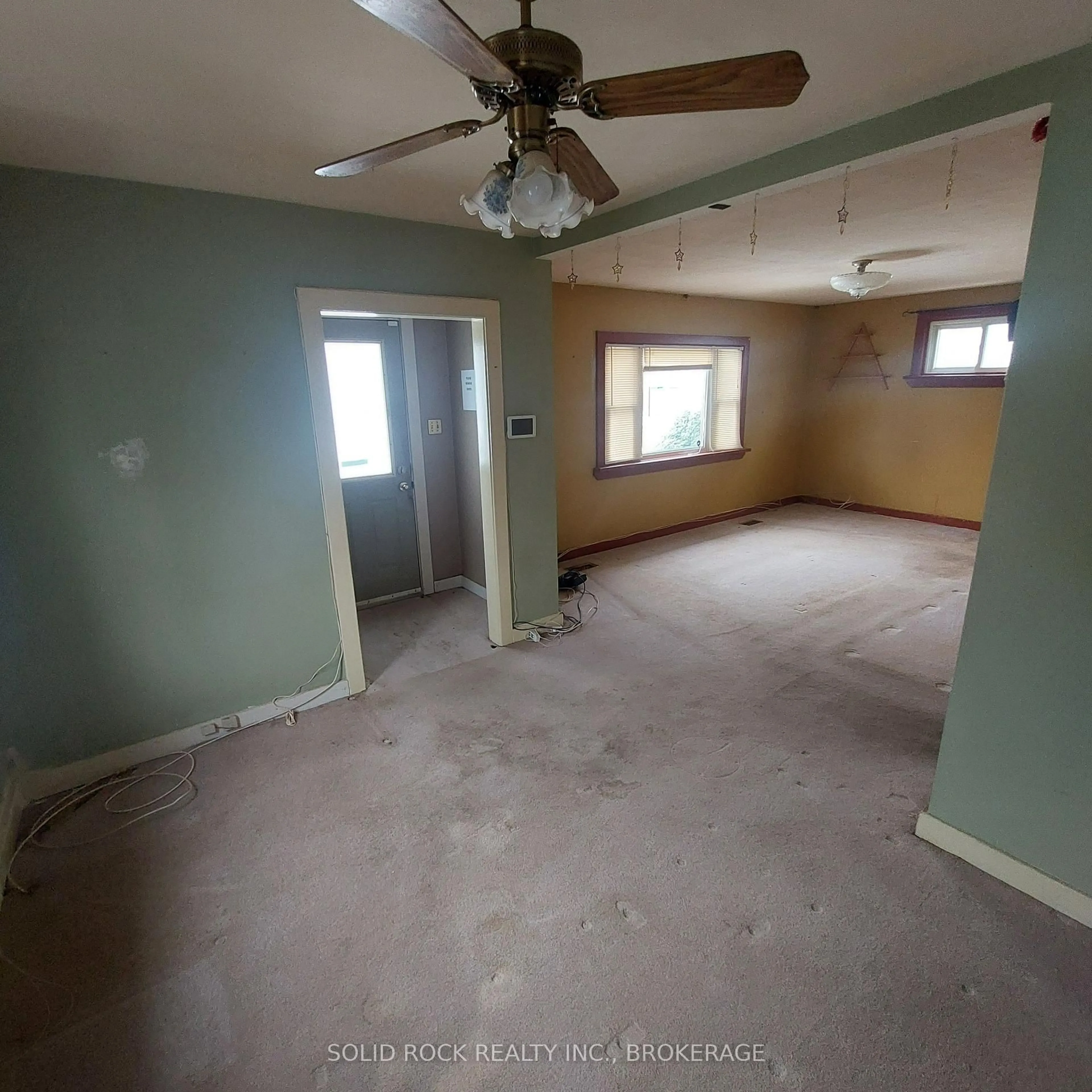 A pic of a room for 7 Orchard Dr, Belleville Ontario K8P 2K2