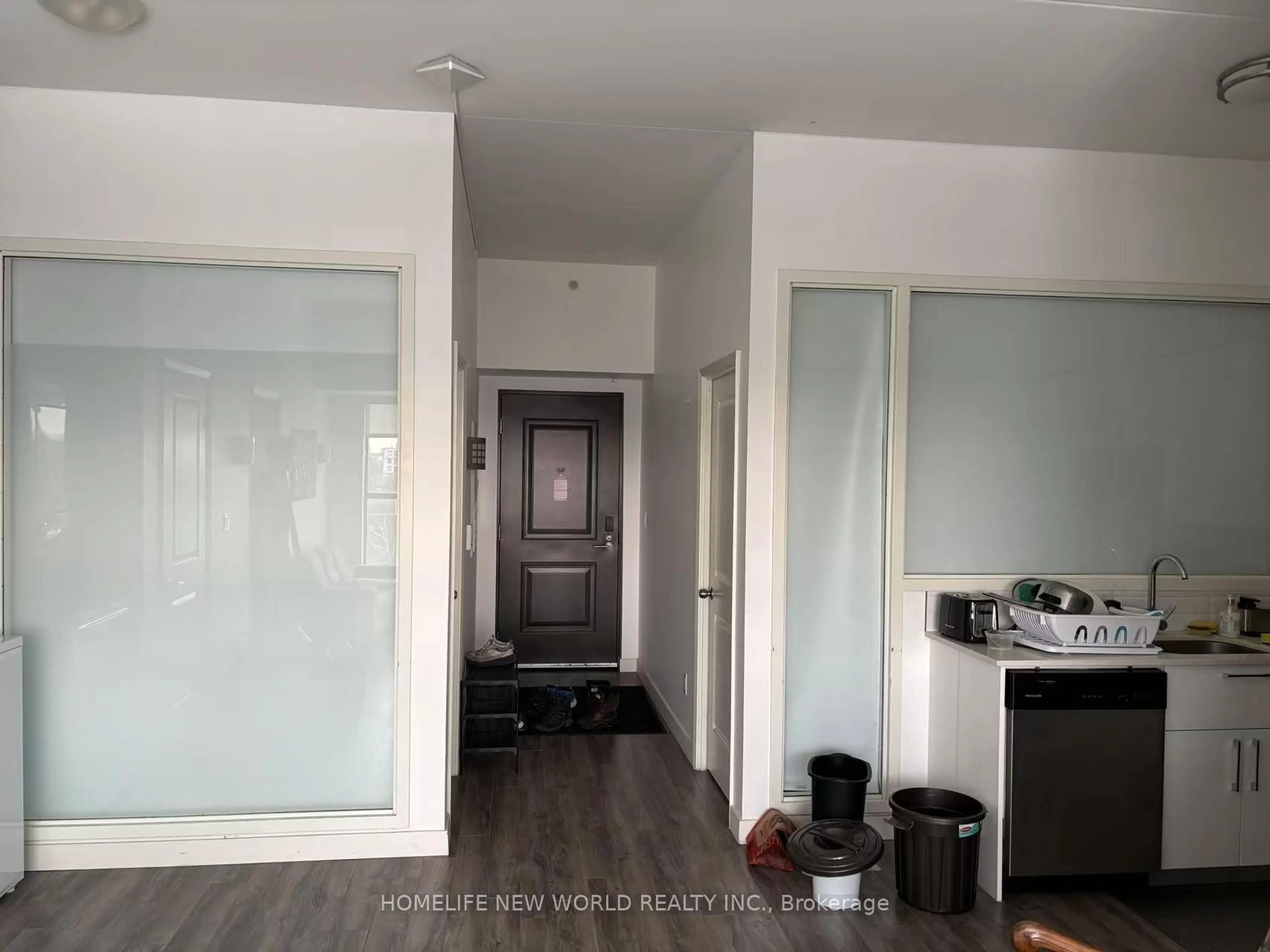 Indoor entryway for 1219 Gordon St #514, Guelph Ontario N1L 1H2