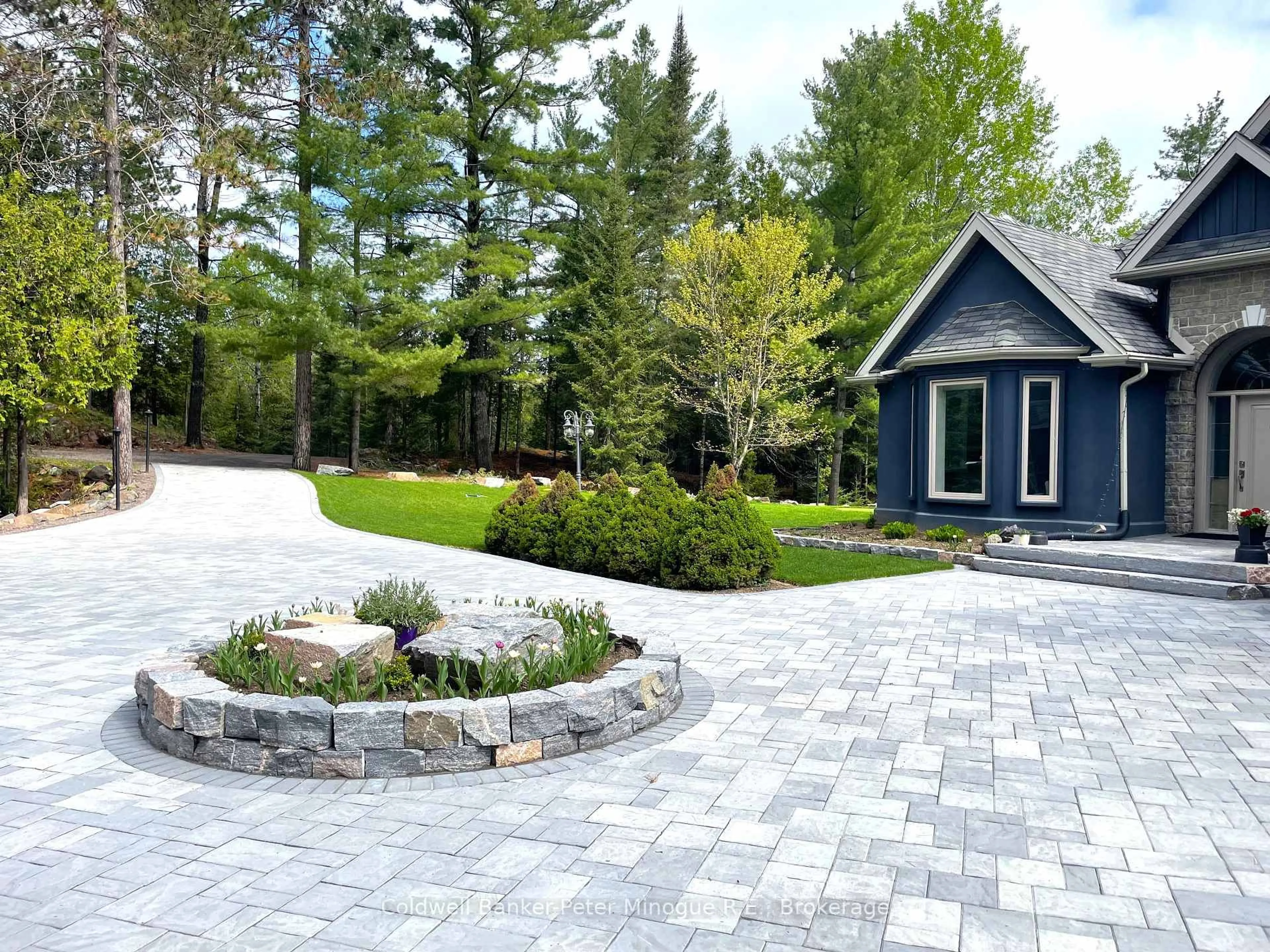 Unknown for 218 Bayview Rd, North Bay Ontario P1B 8G4