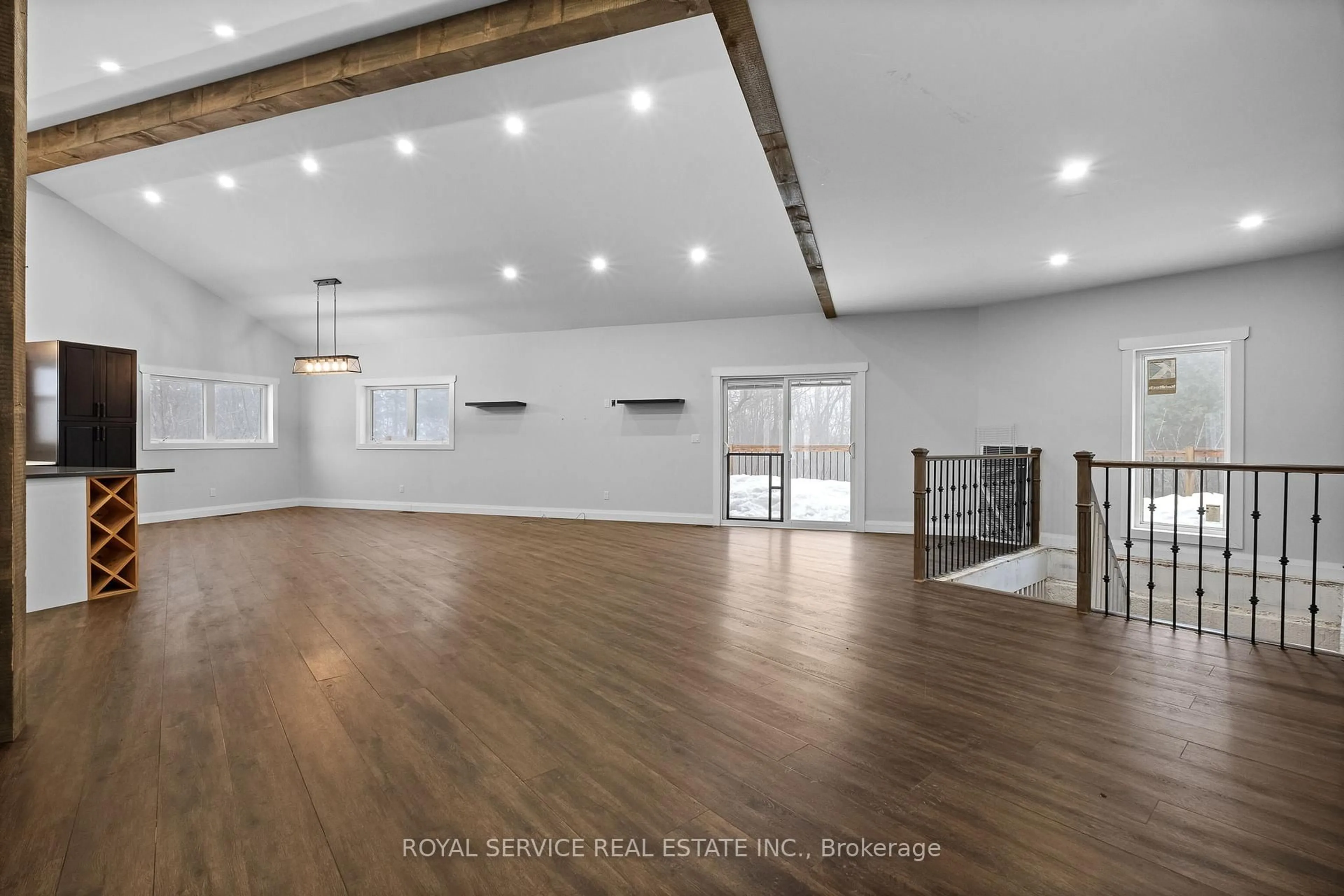 Indoor foyer for 197 Massey Rd, Alnwick/Haldimand Ontario K9A 4J8