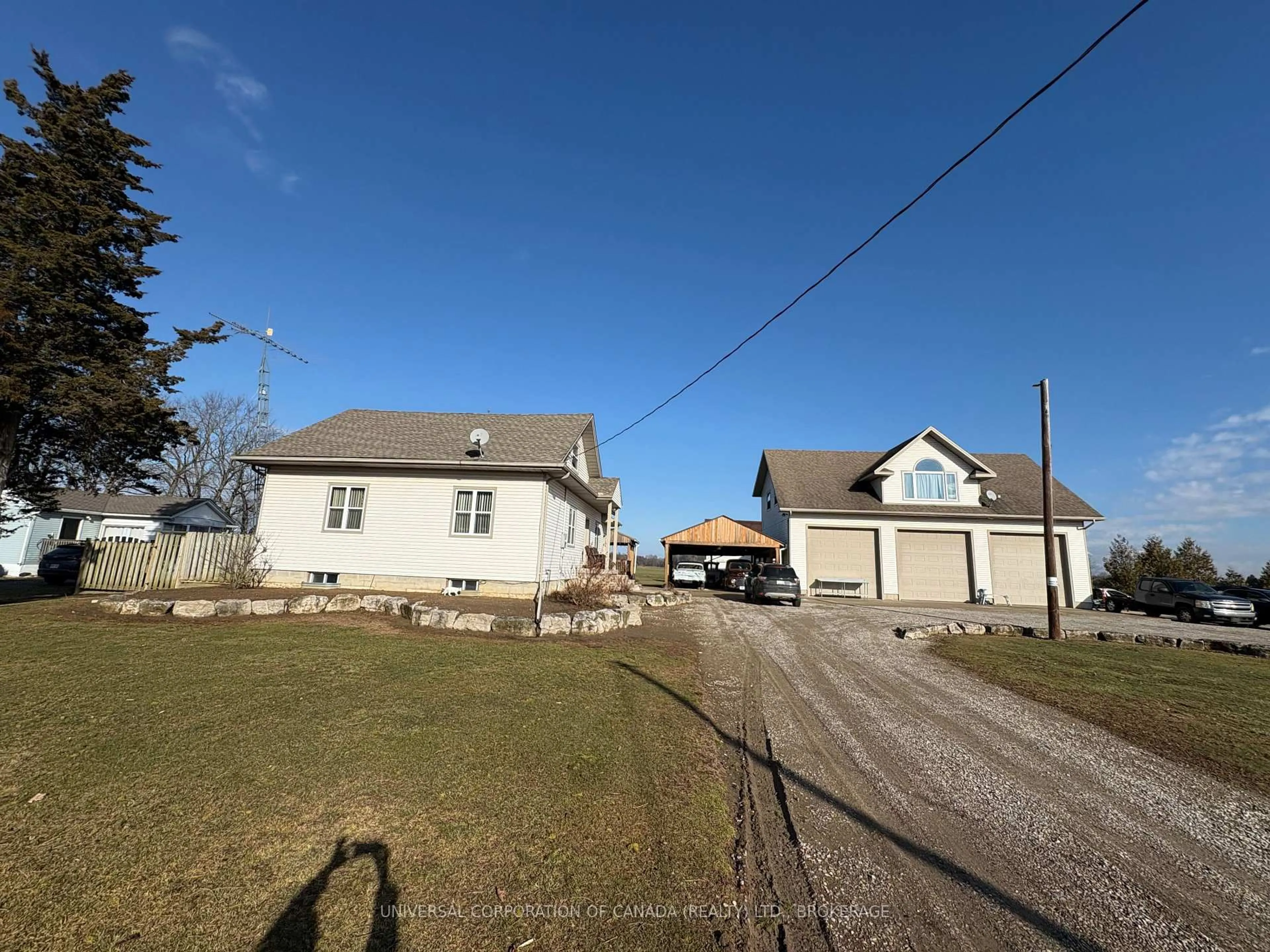 A pic from outside/outdoor area/front of a property/back of a property/a pic from drone, street for 54582 Vienna Line, Bayham Ontario N0J 1T0