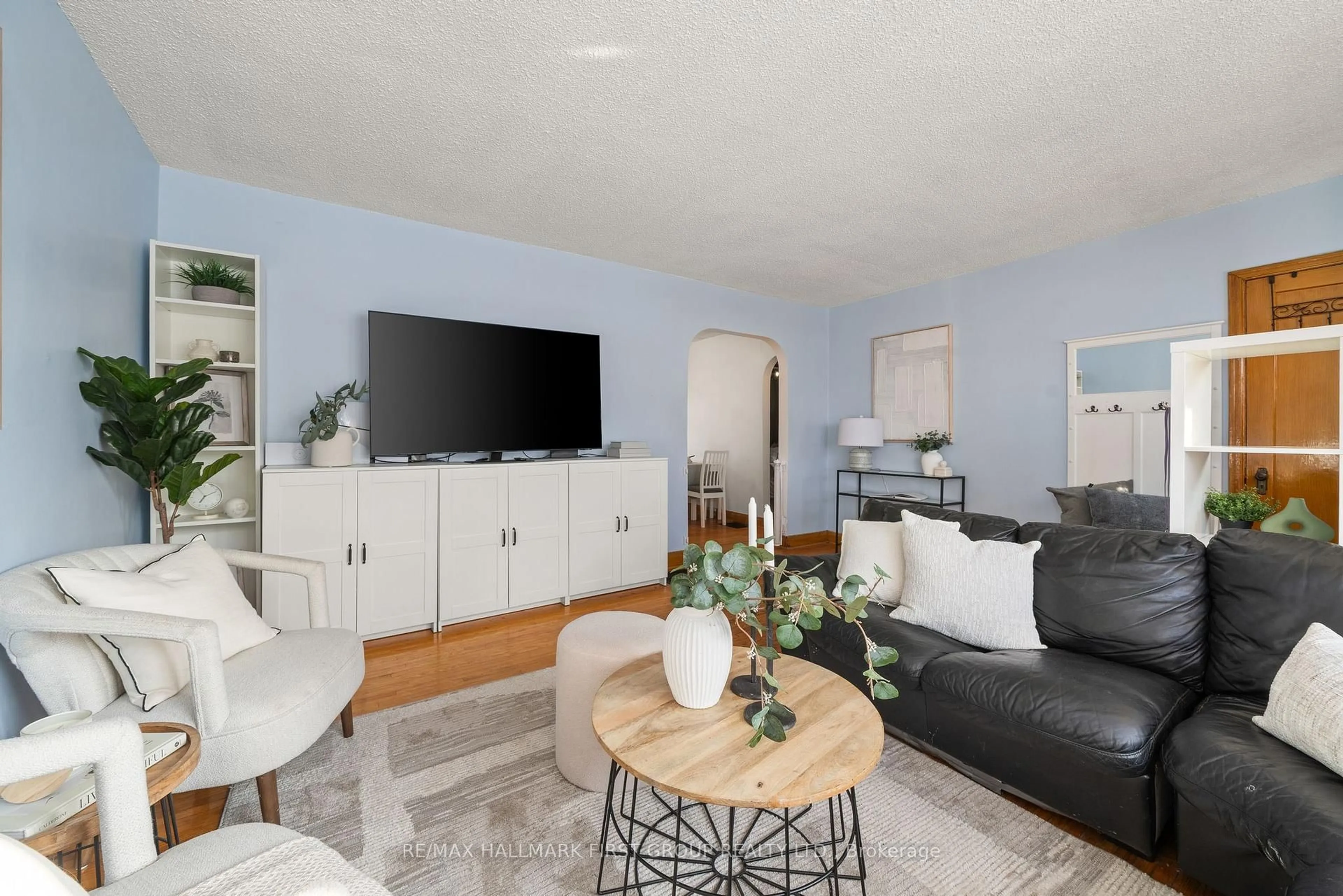 Living room with furniture, unknown for 93 John St, Stirling Ontario K0K 3E0