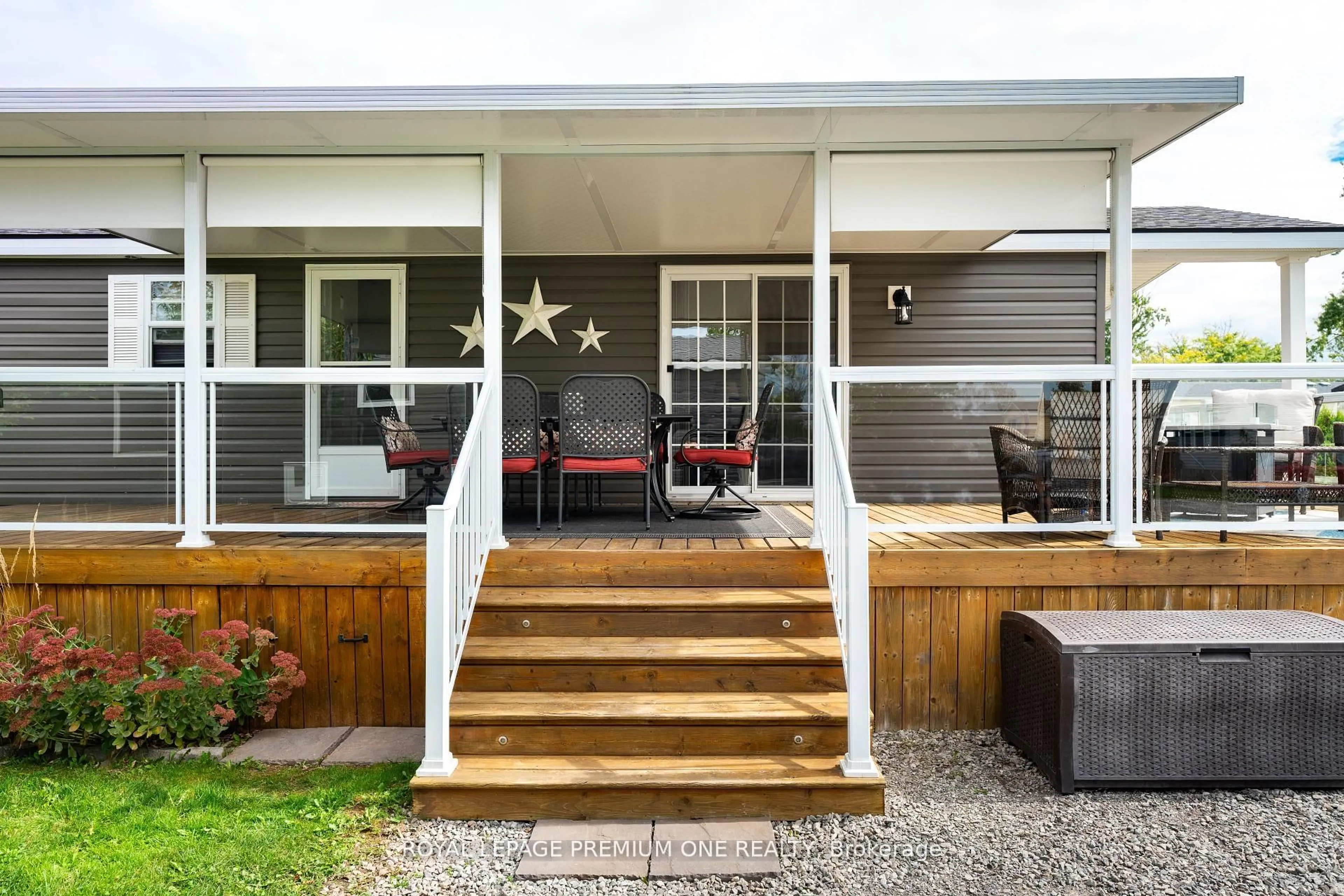 Patio, street for 1501 LINE 8 Rd #254, Niagara-on-the-Lake Ontario L0S 1J0