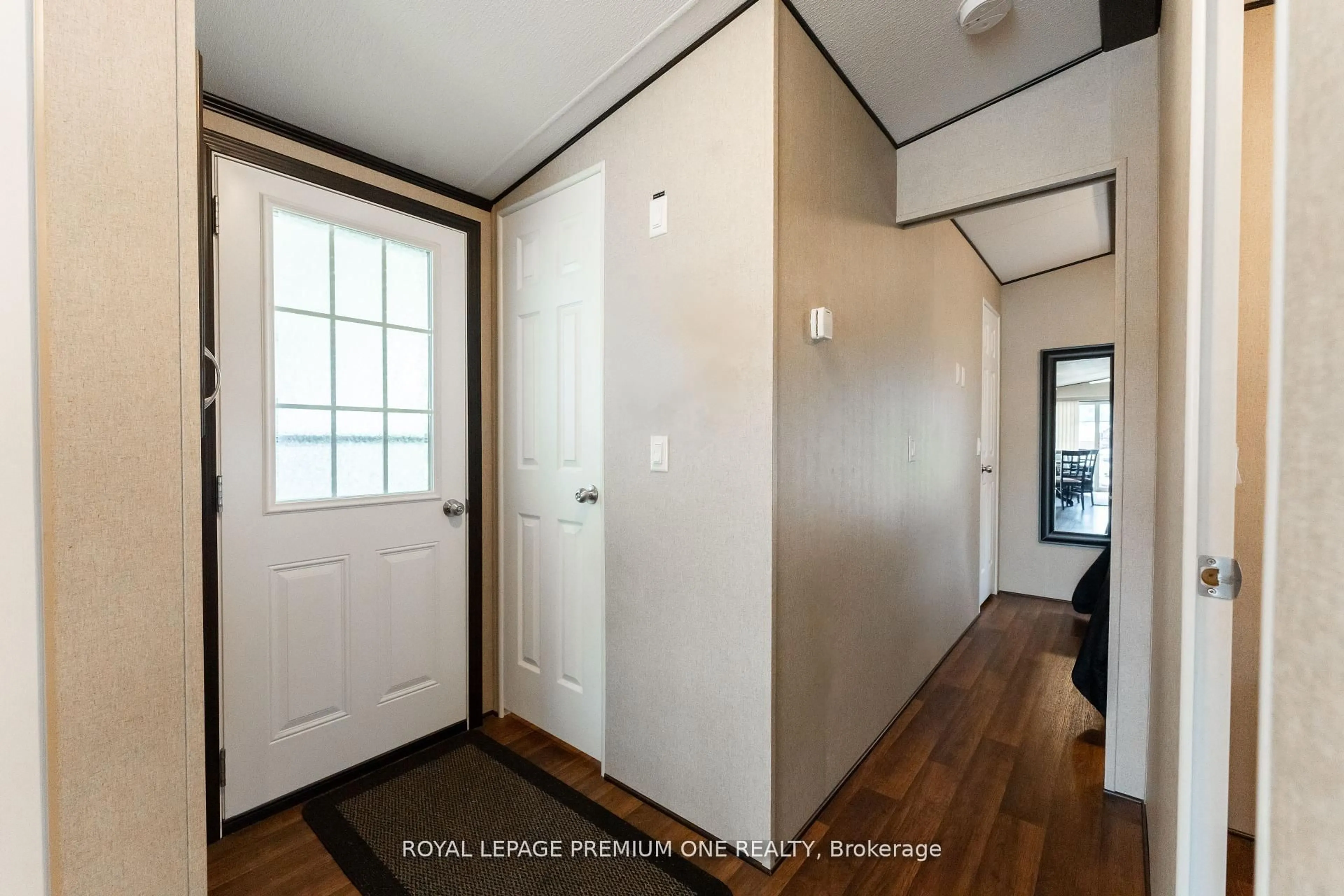 Indoor entryway for 1501 LINE 8 Rd #254, Niagara-on-the-Lake Ontario L0S 1J0