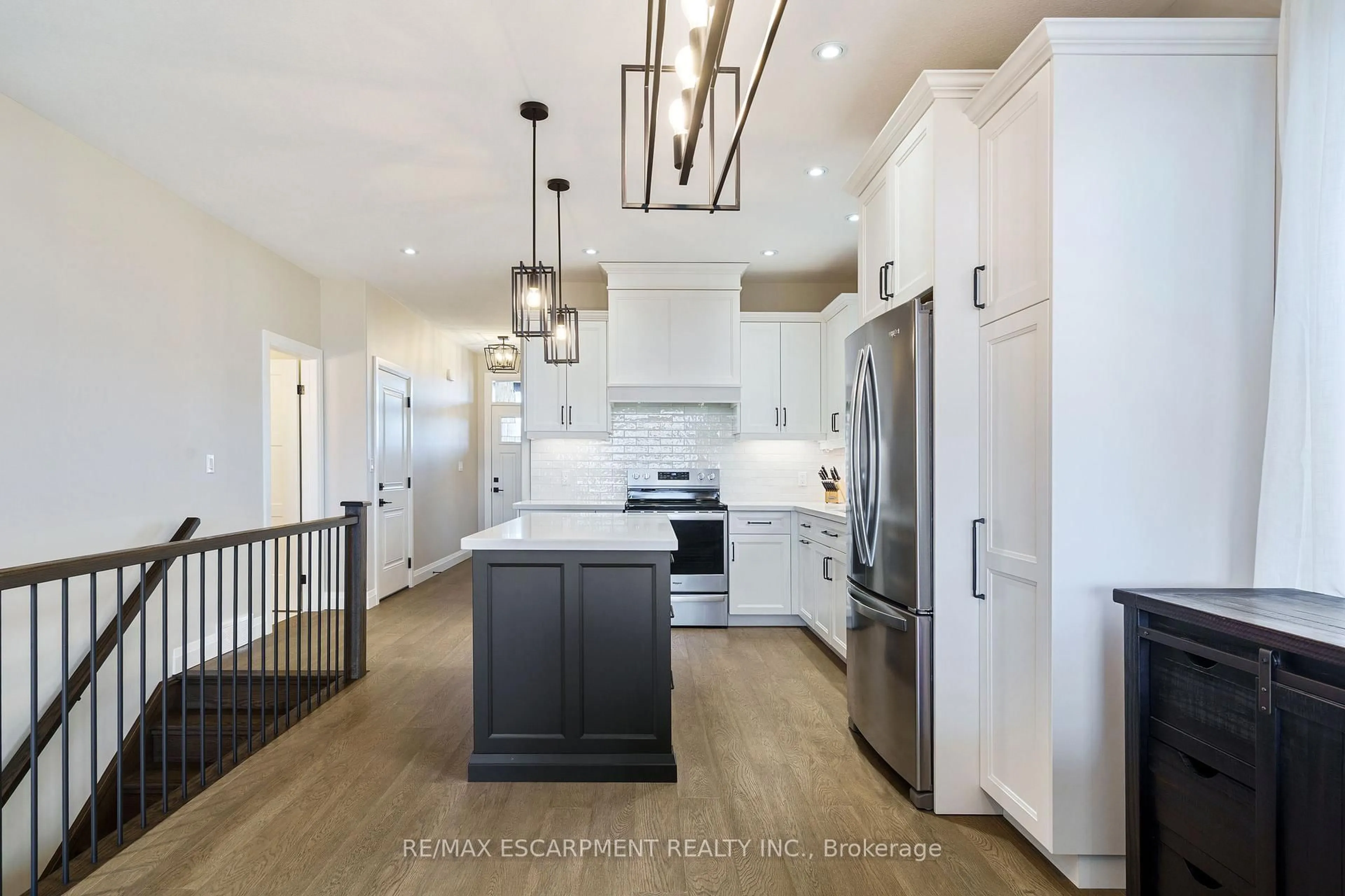 Open concept kitchen, unknown for 191 Lafayette St, Haldimand Ontario N0A 1J0