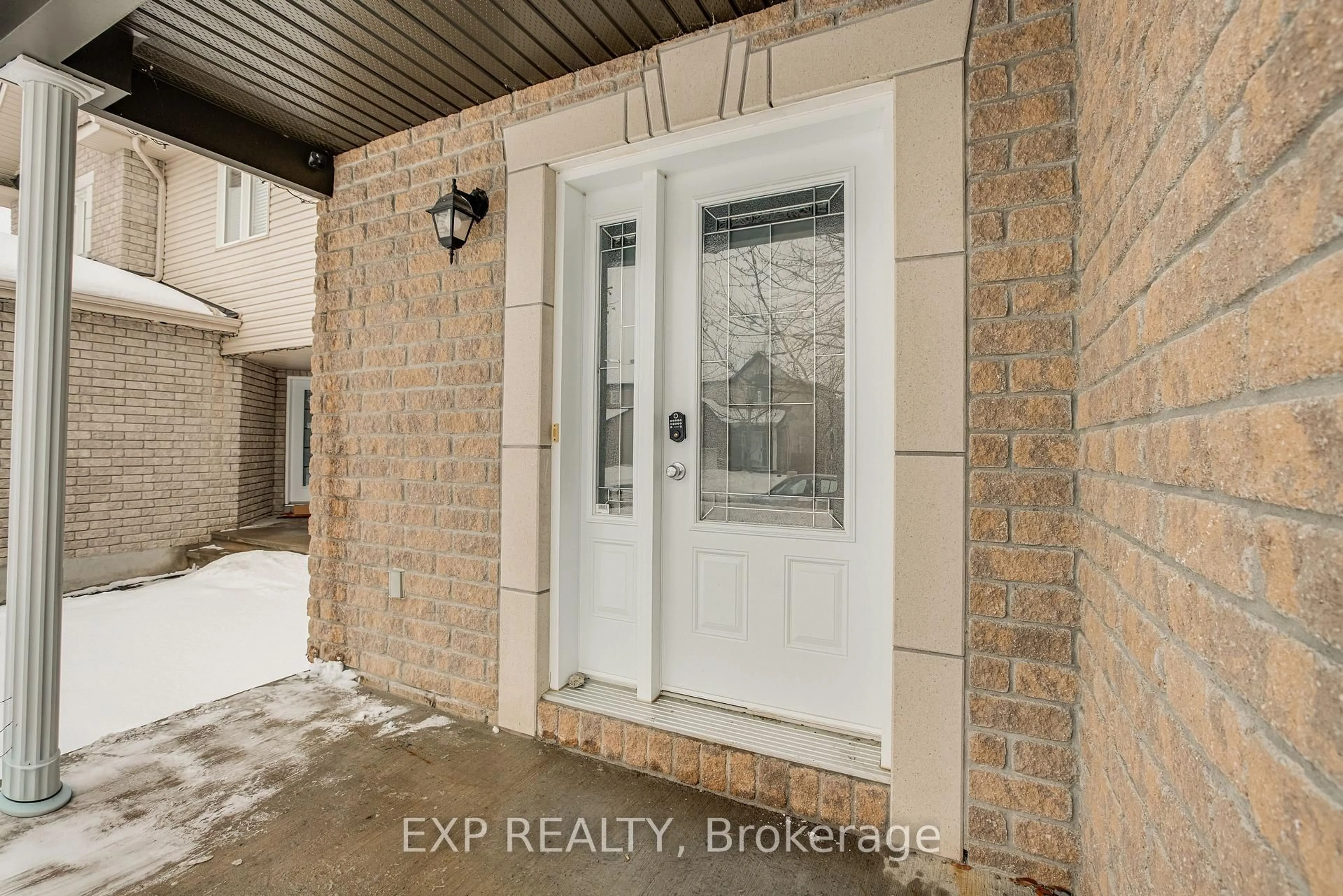 Indoor entryway for 410 Jasper Cres, Clarence-Rockland Ontario K4K 0C9