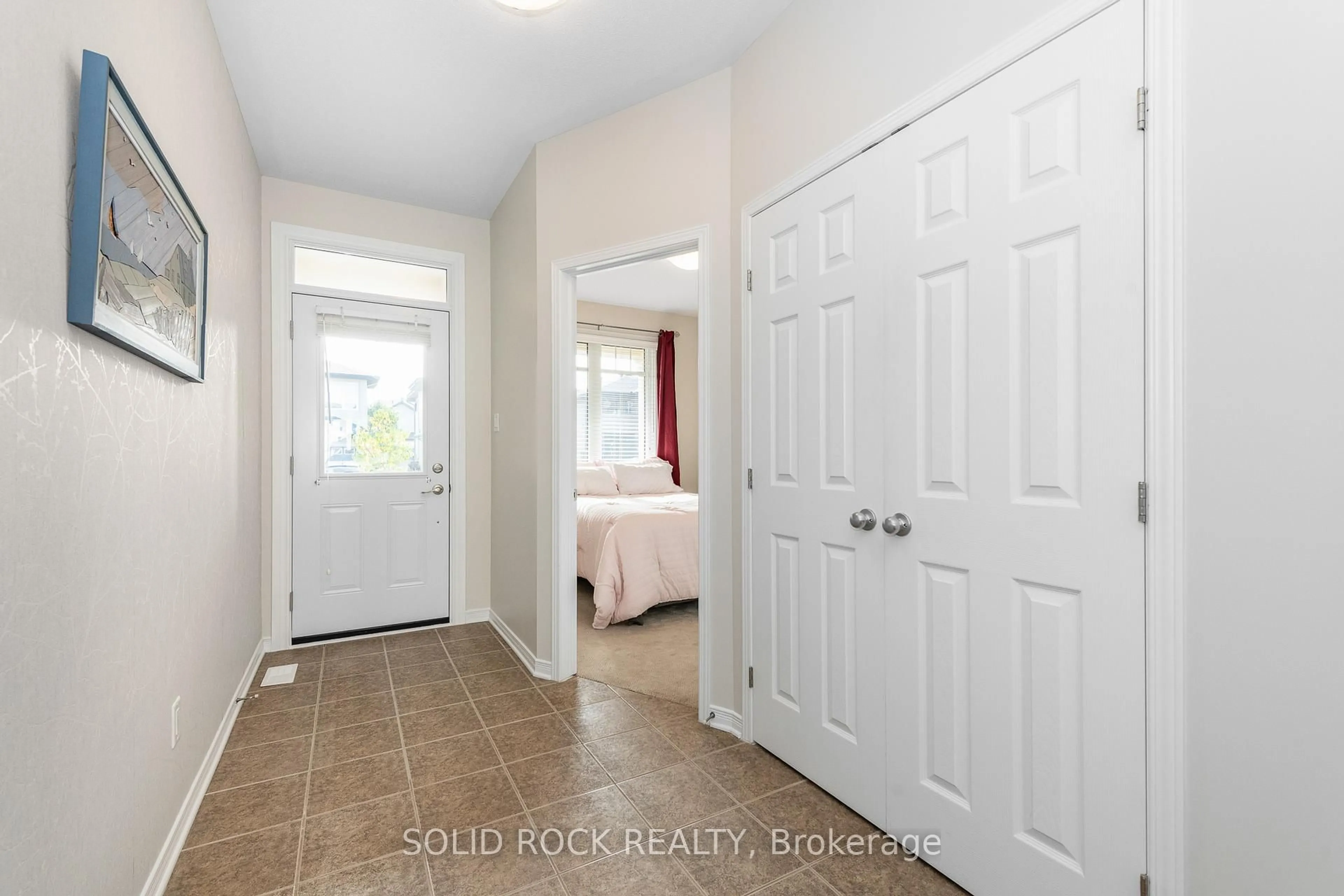 Indoor entryway for 108 Palfrey Way, Ottawa Ontario K2V 0A5