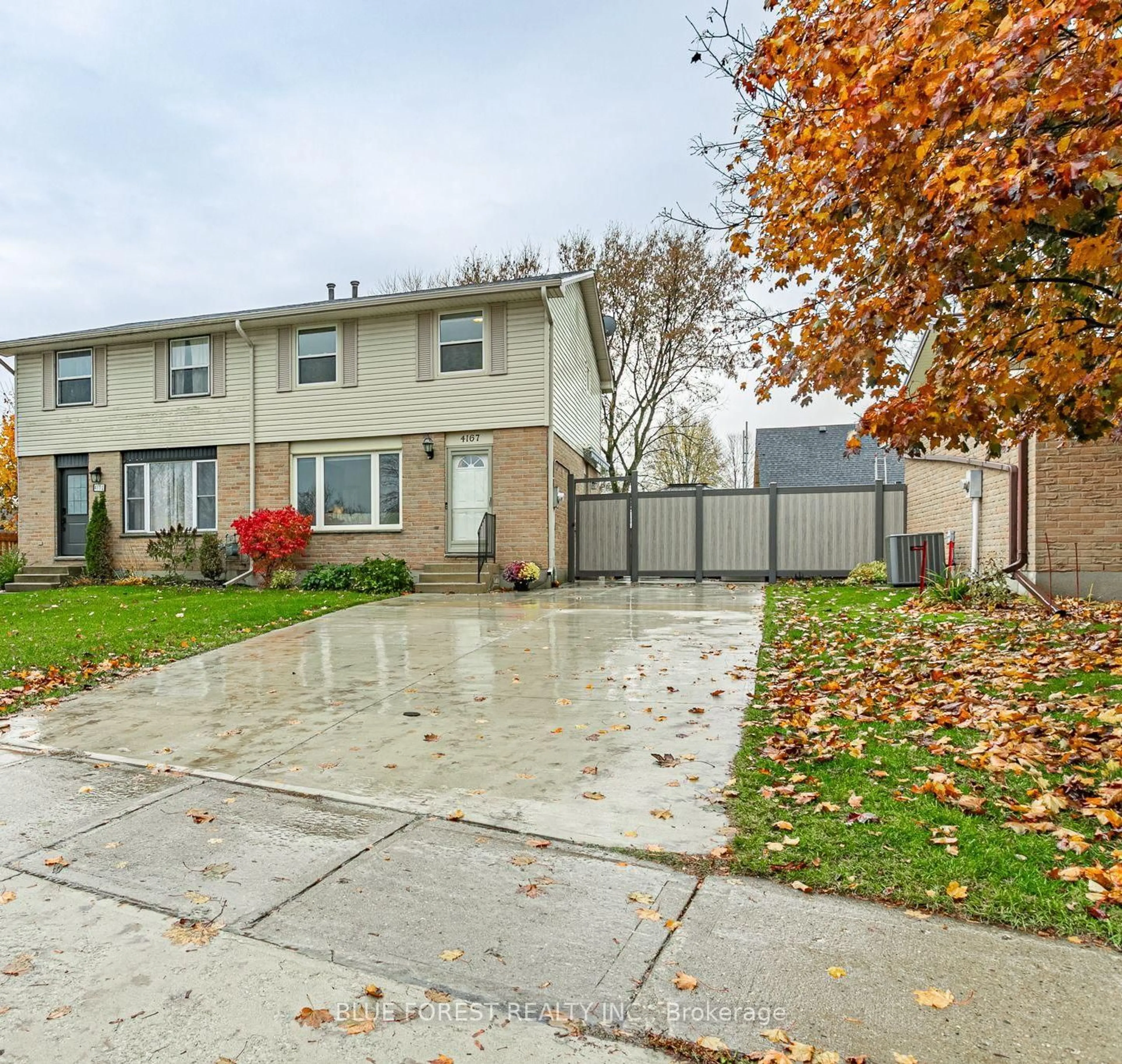 Home with vinyl exterior material, street for 4167 Hamilton Rd, Thames Centre Ontario N0L 1G2