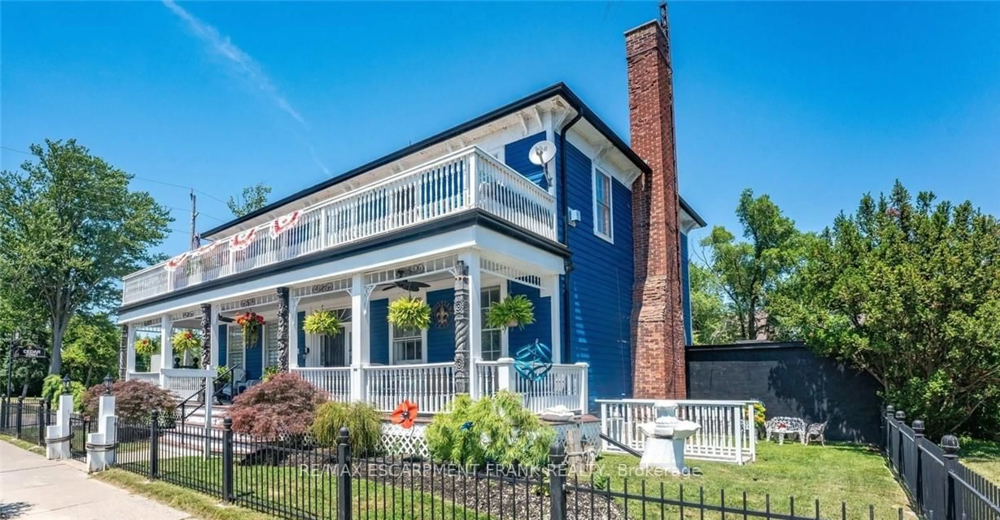 Home with brick exterior material, building for 101 Lock St, Haldimand Ontario N1A 1J6