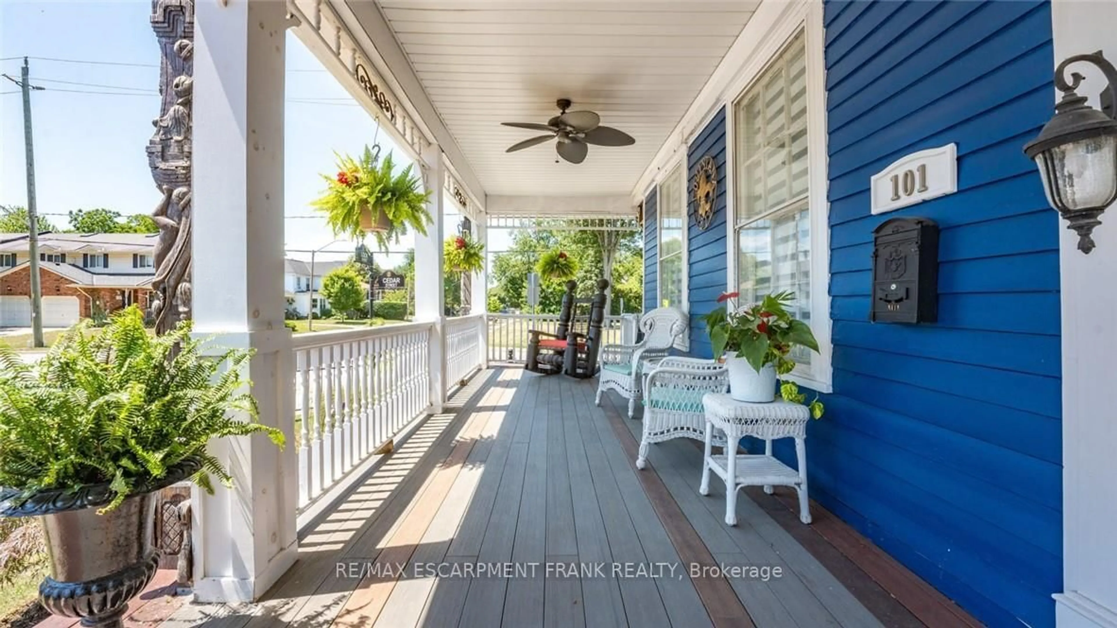 Patio, water/lake/river/ocean view for 101 Lock St, Haldimand Ontario N1A 1J6