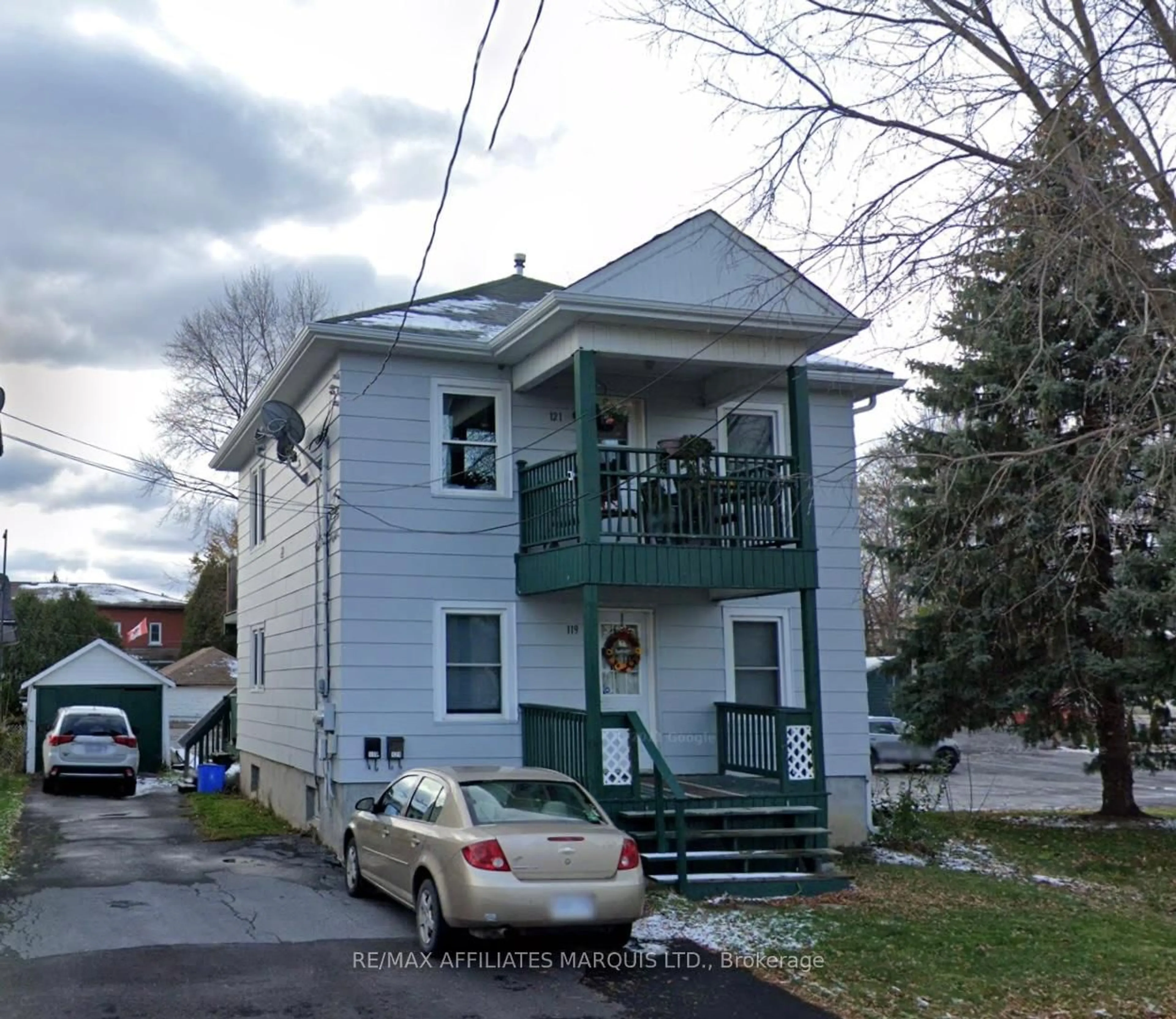 A pic from outside/outdoor area/front of a property/back of a property/a pic from drone, street for 121 Baldwin Ave, Cornwall Ontario K6H 4J1