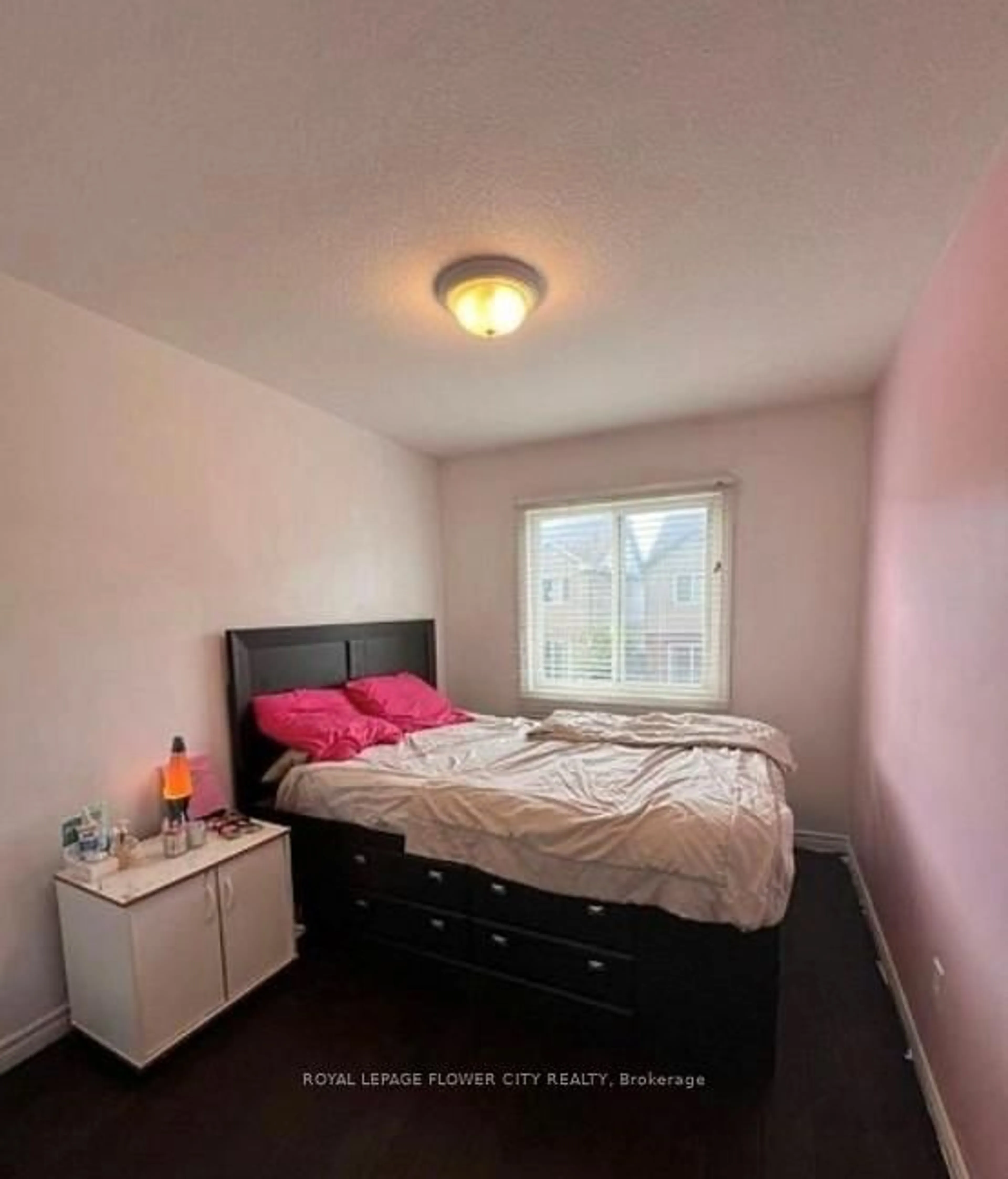 A pic of a room for 64 Rockcliffe Dr, Kitchener Ontario N2R 1W5