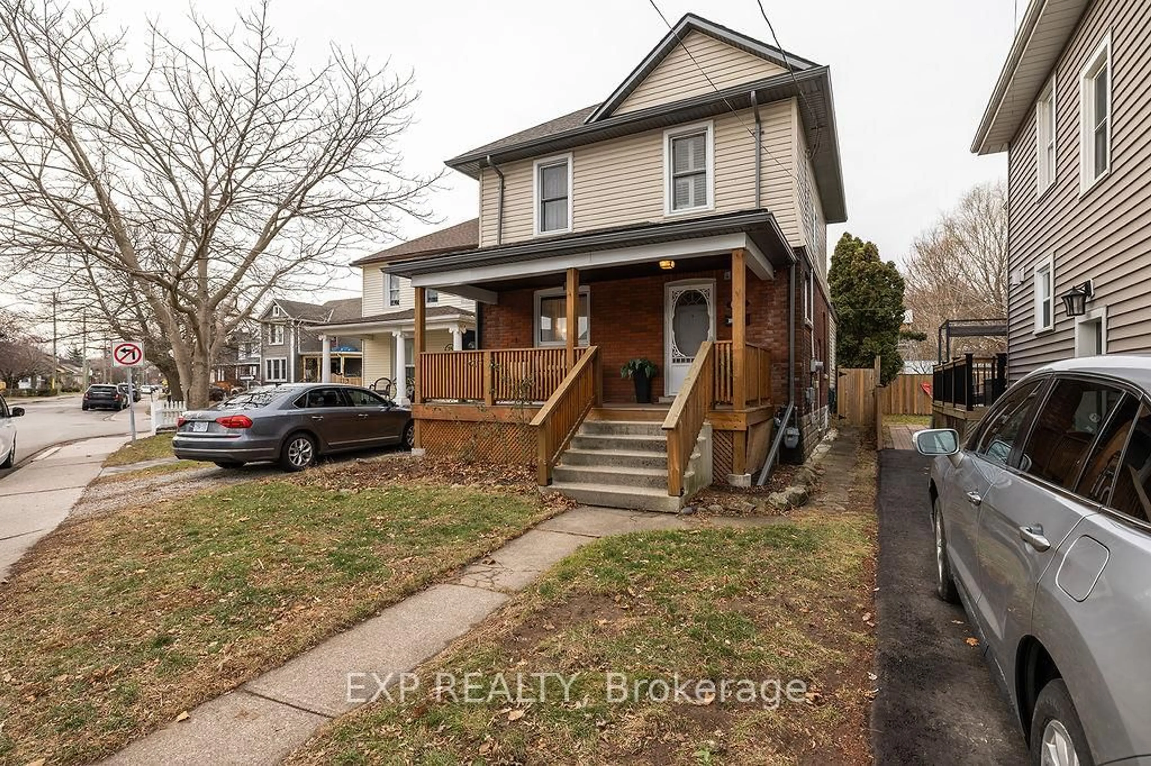 Unknown for 77 York St, St. Catharines Ontario L2R 6C8