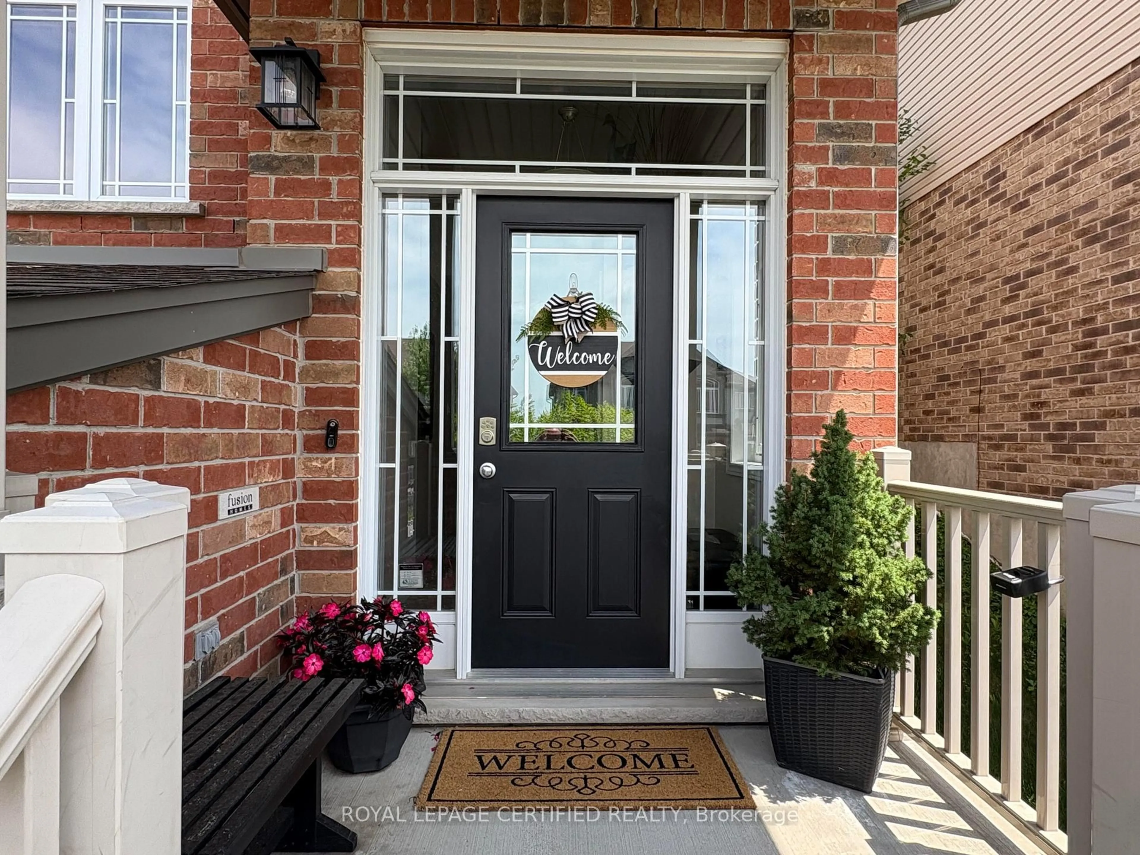 Indoor entryway for 102 Oakes Cres, Guelph Ontario N1E 0J5