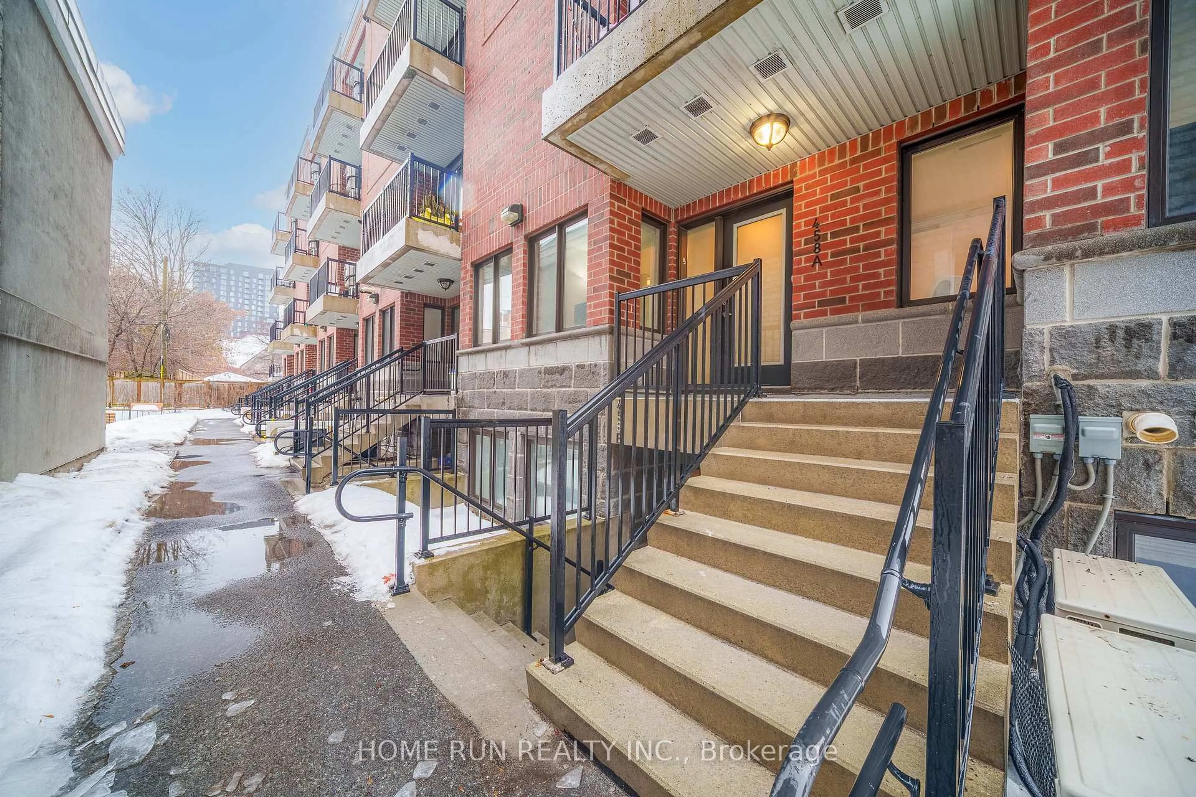 Unknown for 458A KING EDWARD Ave, Ottawa Ontario K1N 0B3