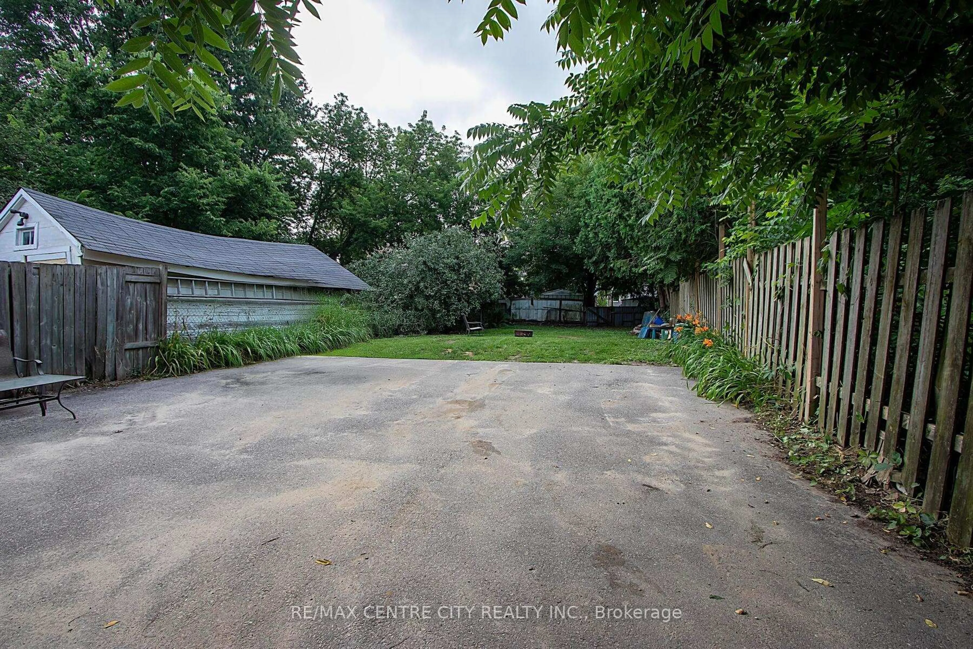A pic from outside/outdoor area/front of a property/back of a property/a pic from drone, street for 717 Central Ave, London East Ontario N5W 3P9