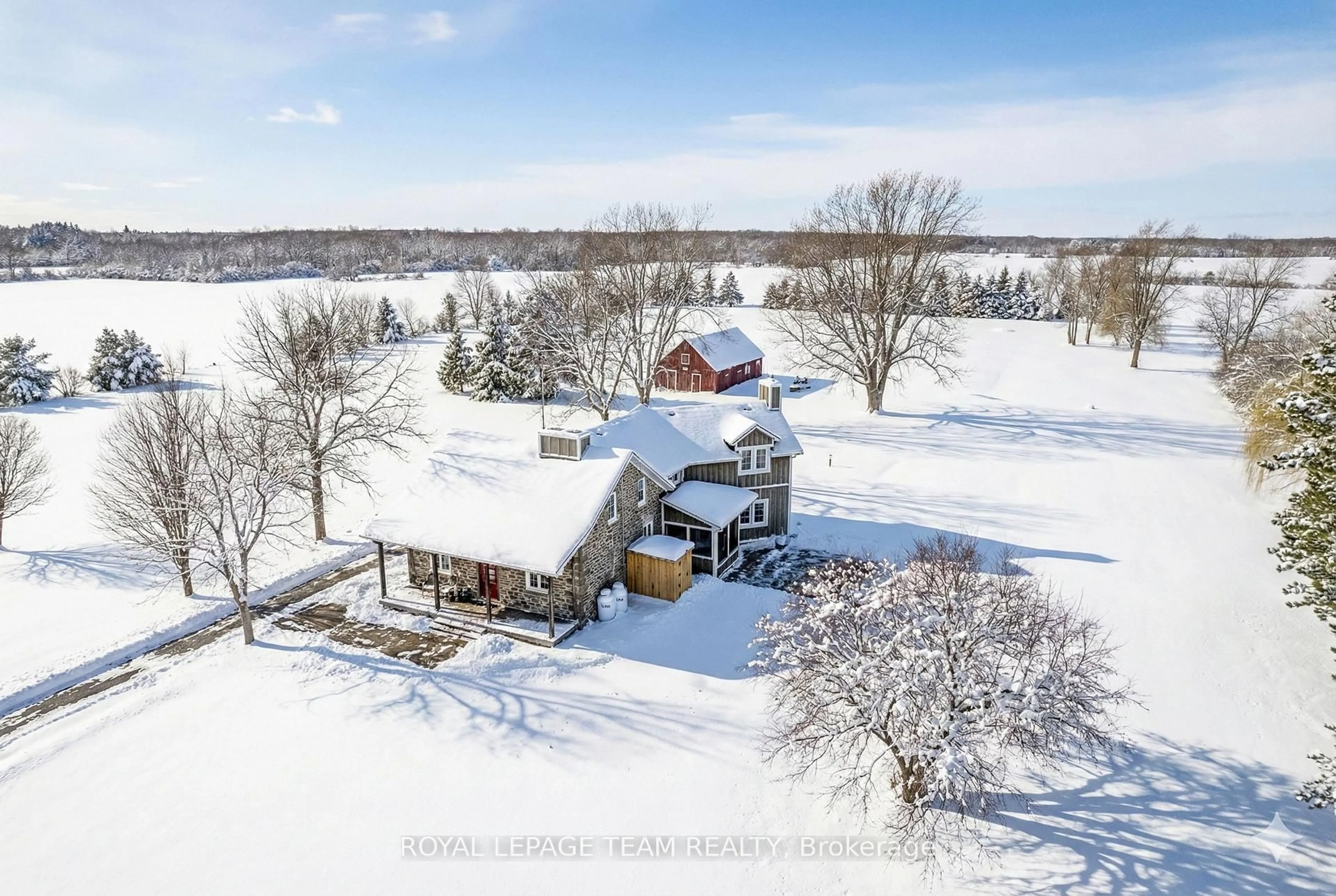 A pic from outside/outdoor area/front of a property/back of a property/a pic from drone, unknown for 1285 Craig Rd, North Grenville Ontario K0G 1S0
