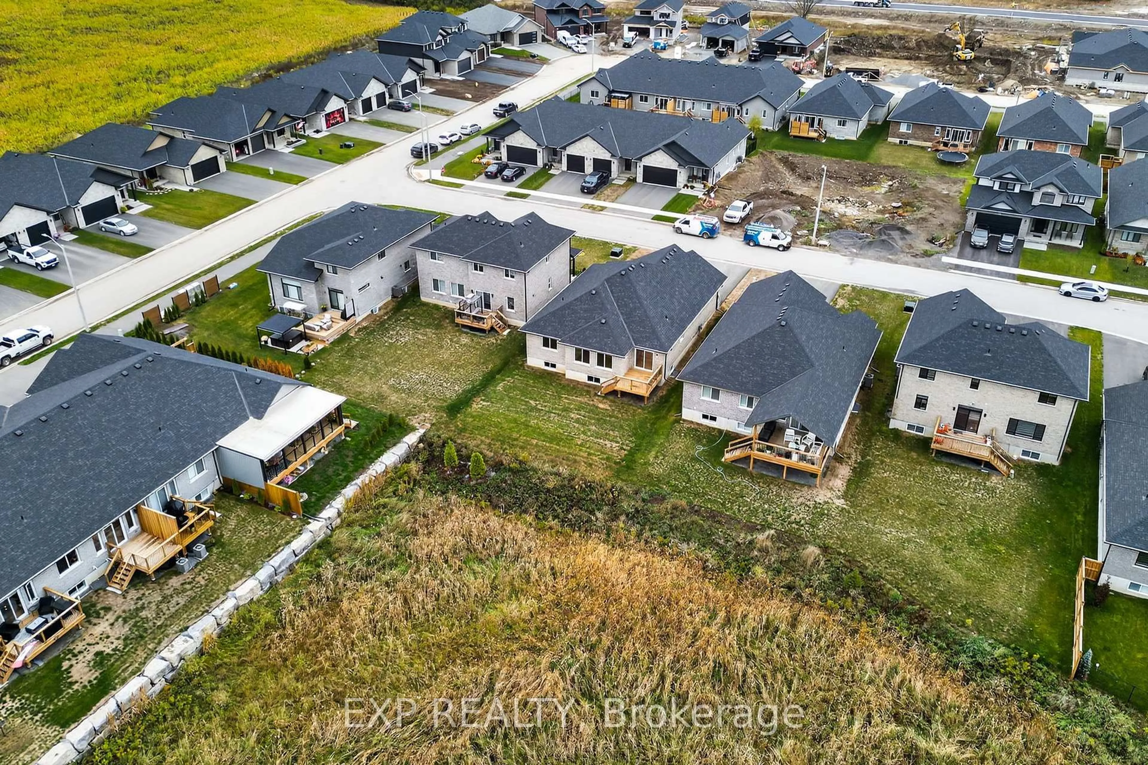 A pic from outside/outdoor area/front of a property/back of a property/a pic from drone, street for 6 Vaughn Crt, Belleville Ontario K8N 0R7