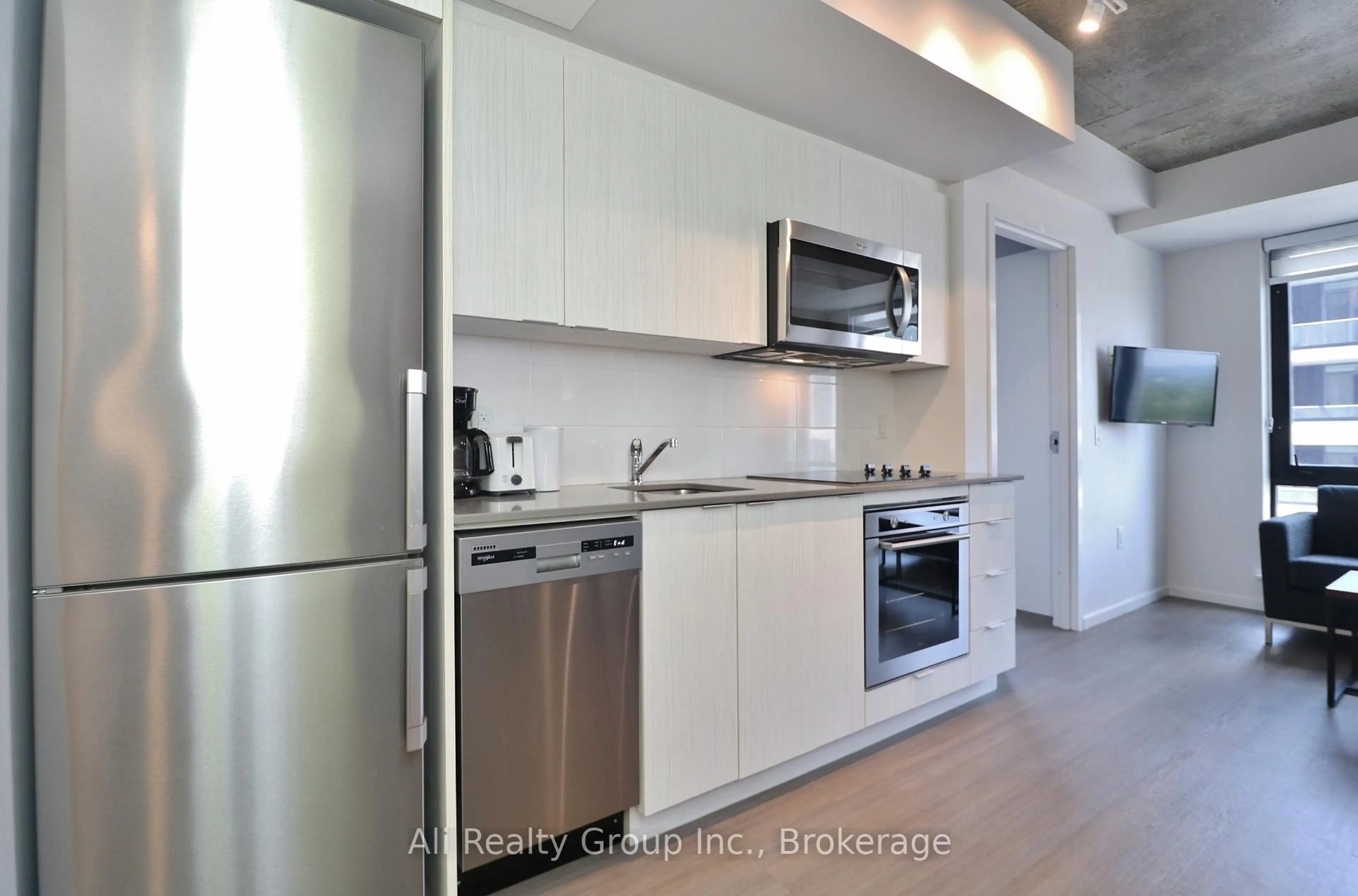 Standard kitchen, unknown for 105 Champagne Ave #1602, Ottawa Ontario K1S 5E5