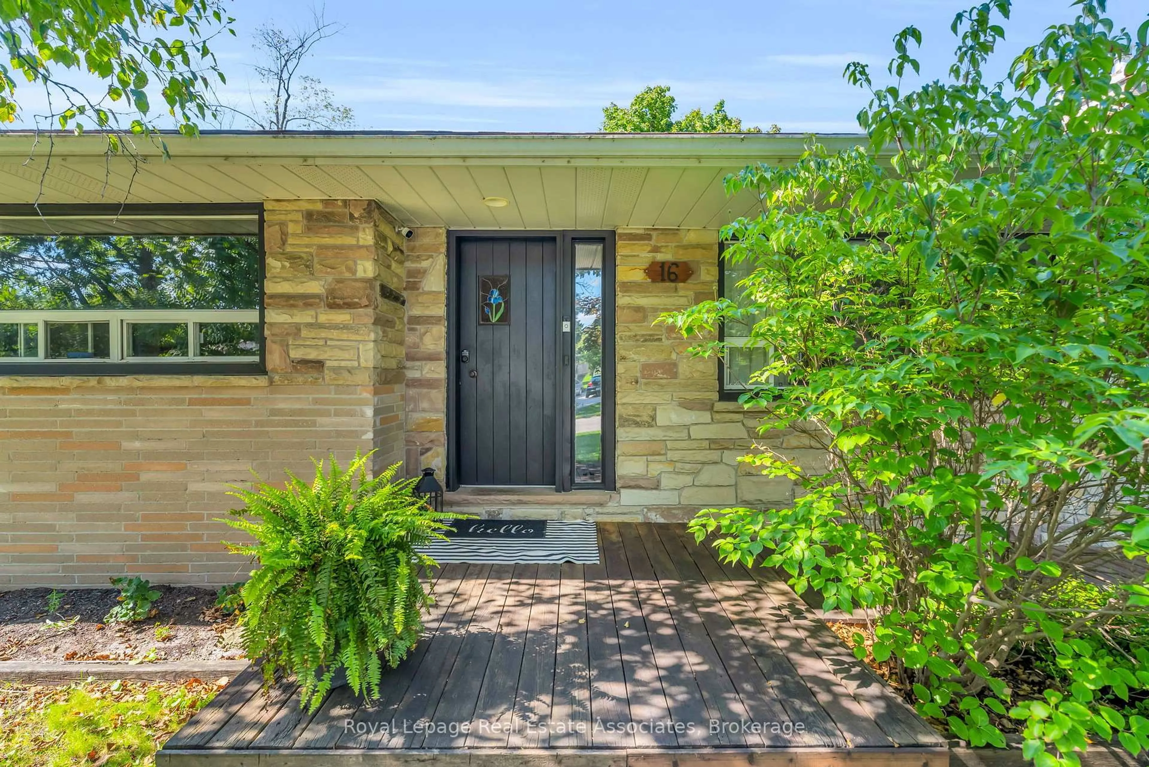 Unknown for 16 Carberry St, Erin Ontario N0B 1T0