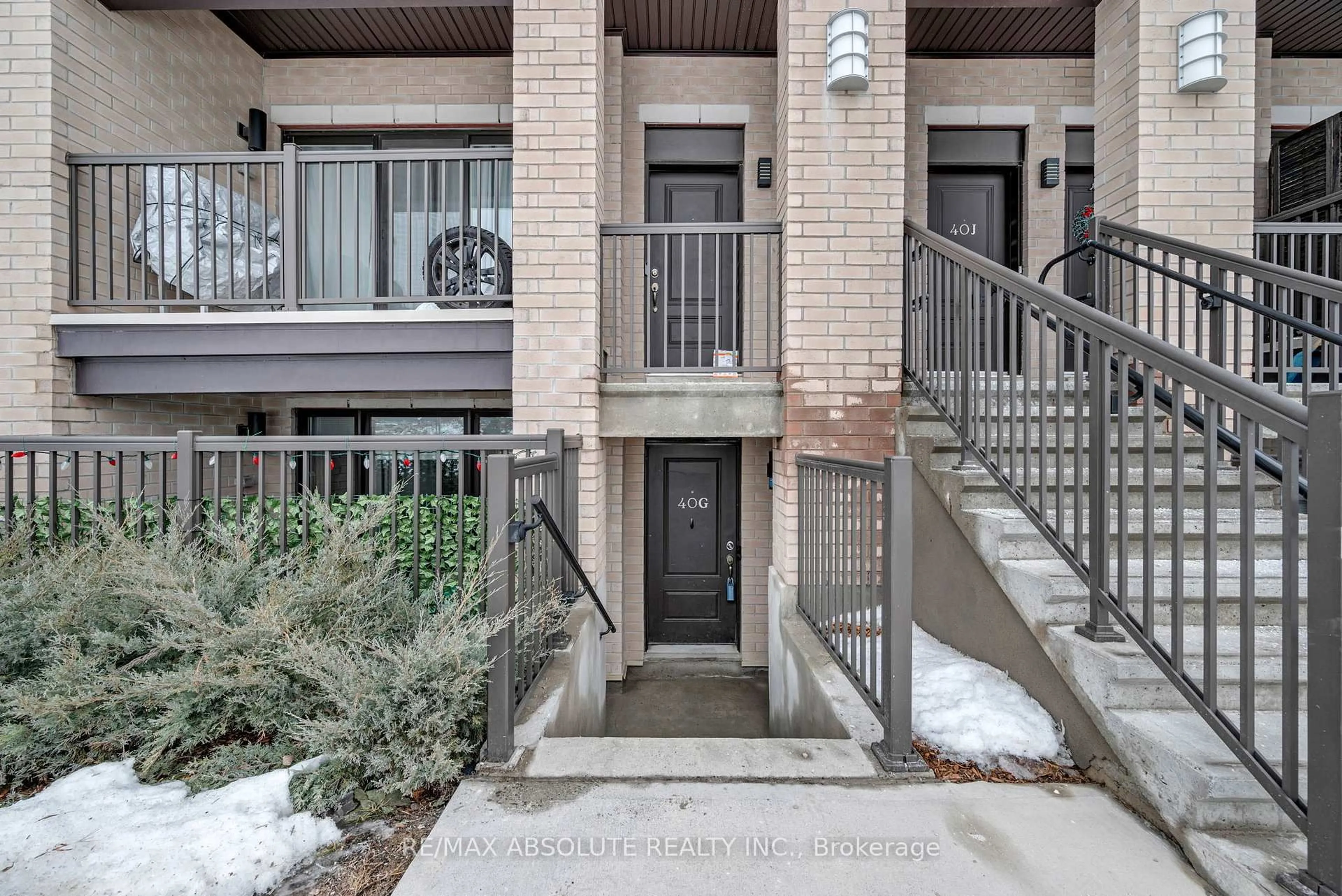 Unknown for 40 Jaguar Private #G, Ottawa Ontario K2V 0J2