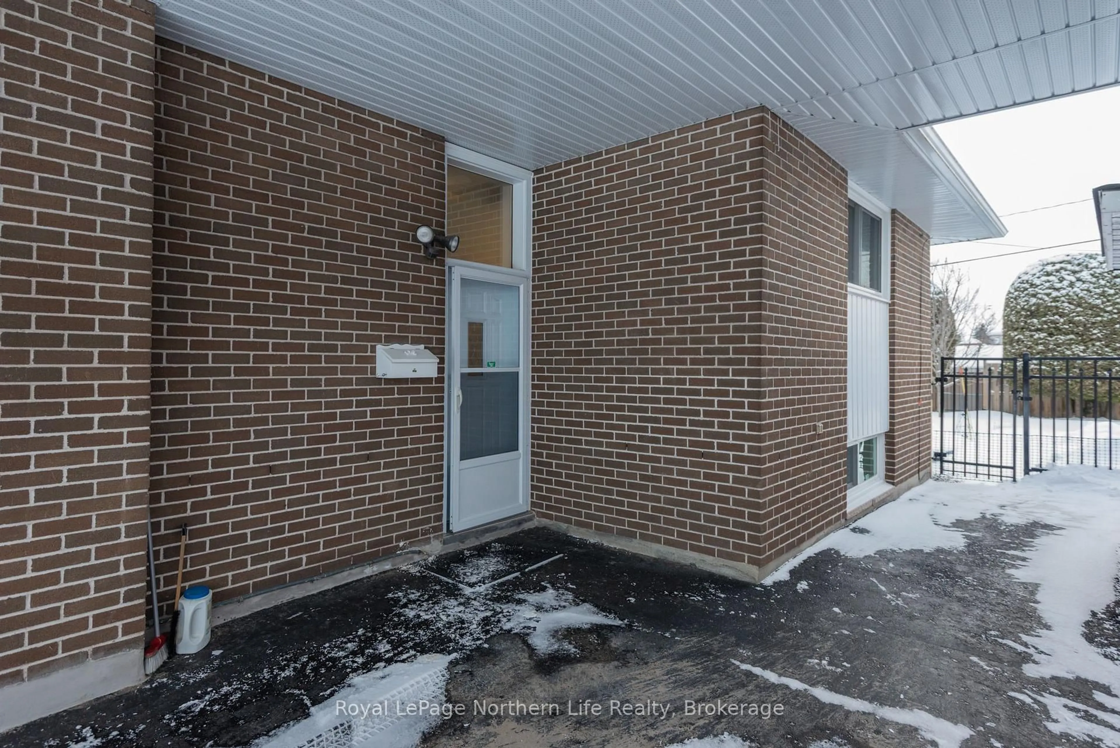 Unknown for 5 Strathcona Dr, North Bay Ontario P1A 2M5