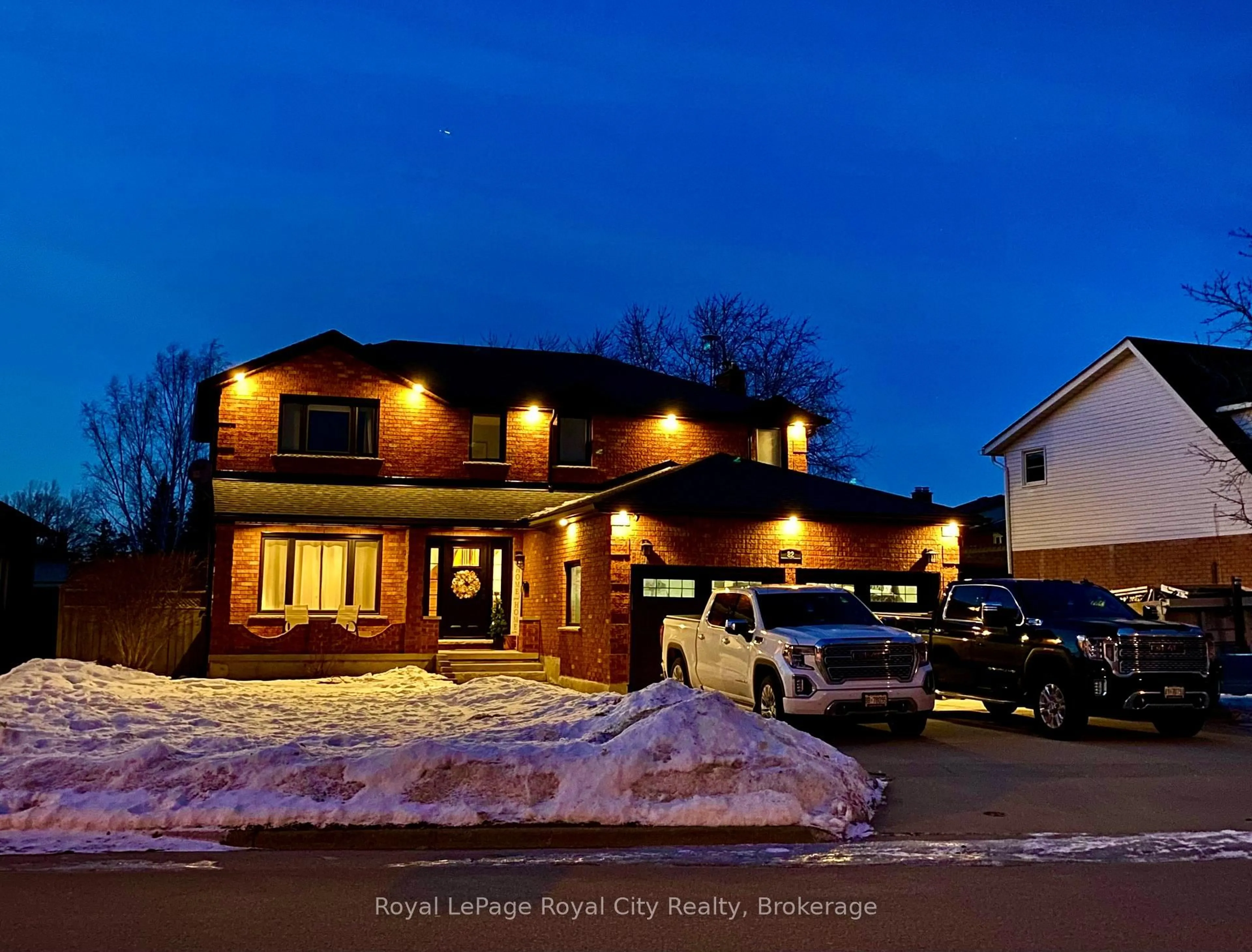 Unknown for 82 Gunn Ave, Cambridge Ontario N3C 3J7