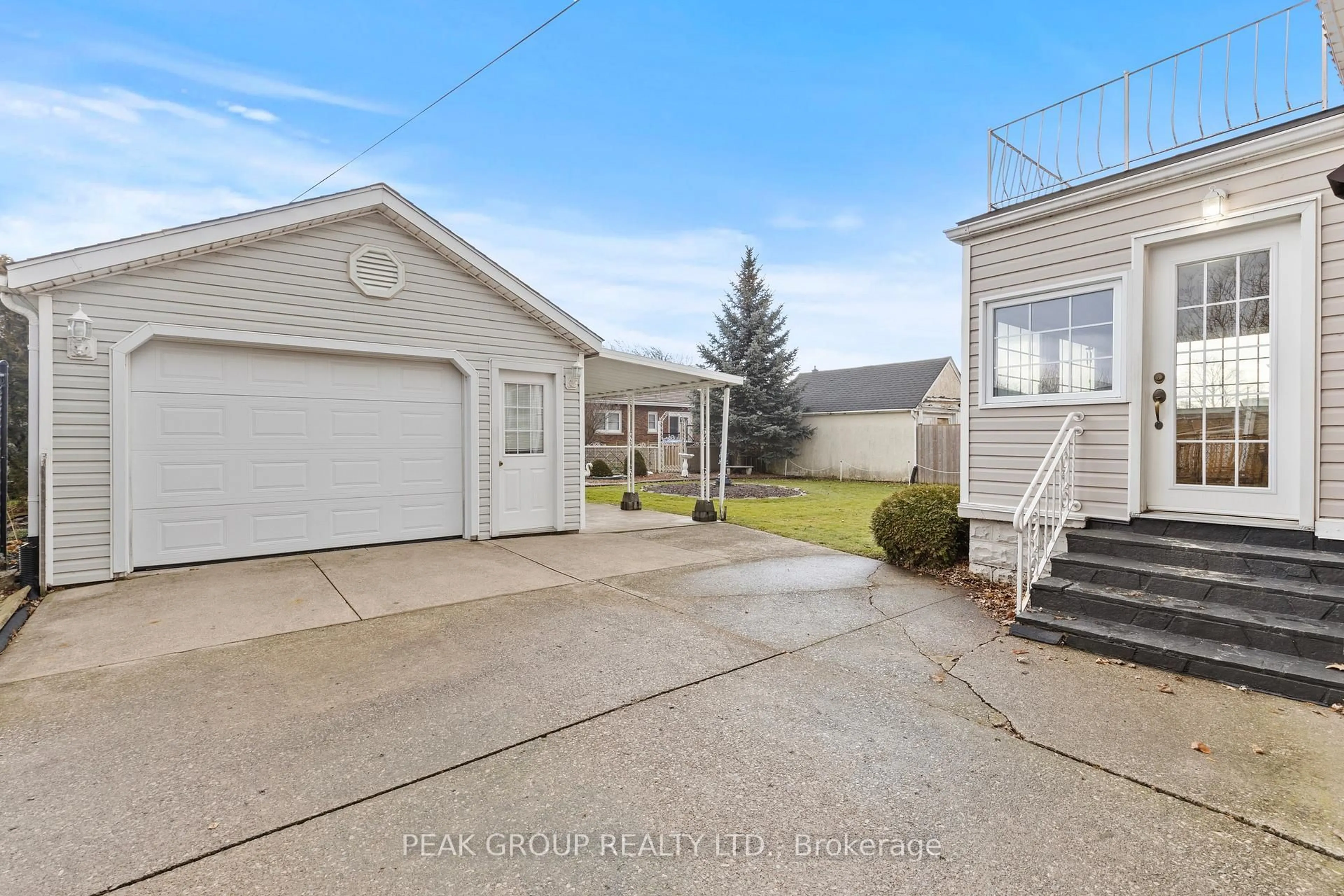 Unknown for 246 Scholfield Ave, Welland Ontario L3B 1N7