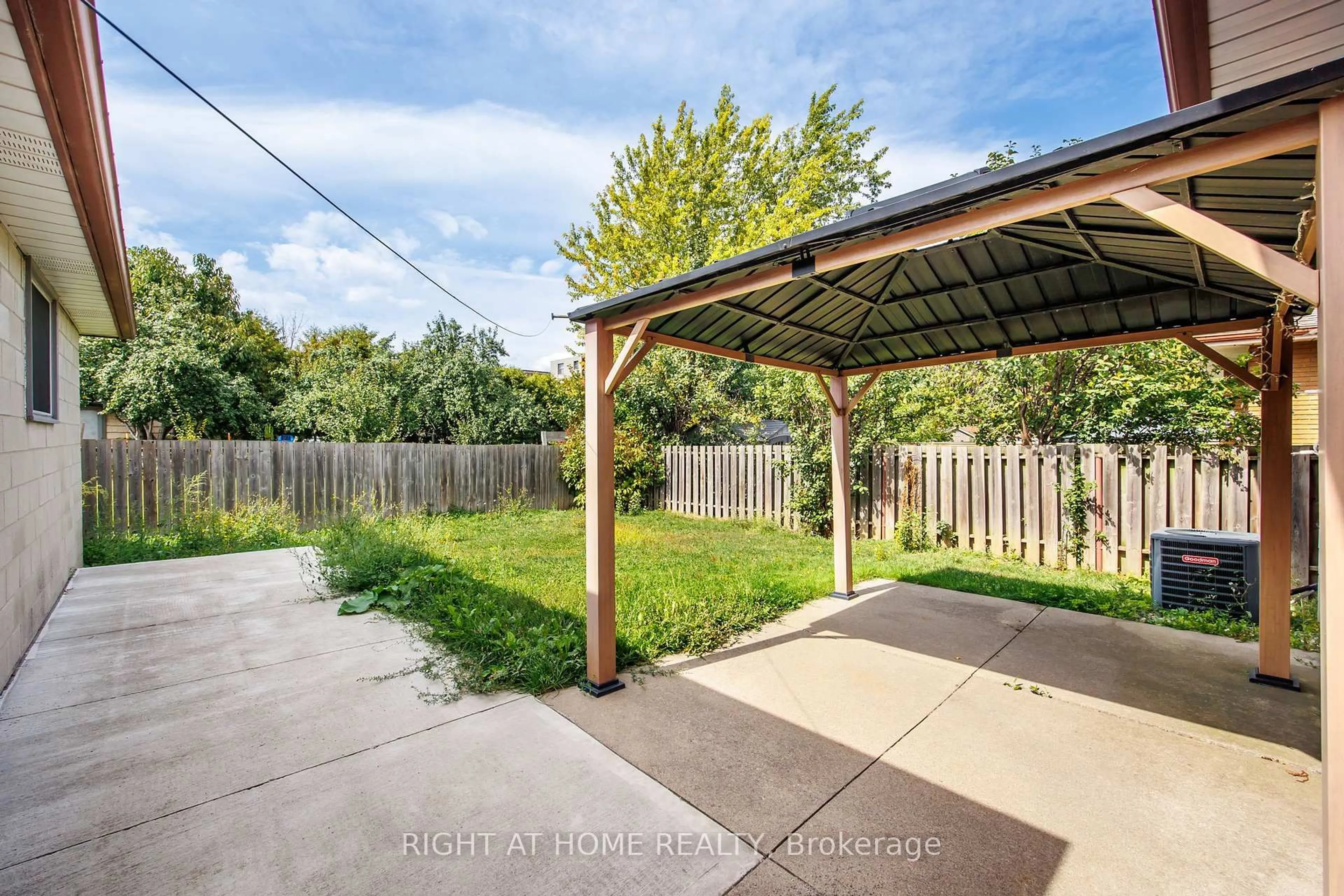 Patio, street for 60 Champlain Ave, Hamilton Ontario L8G 2H7