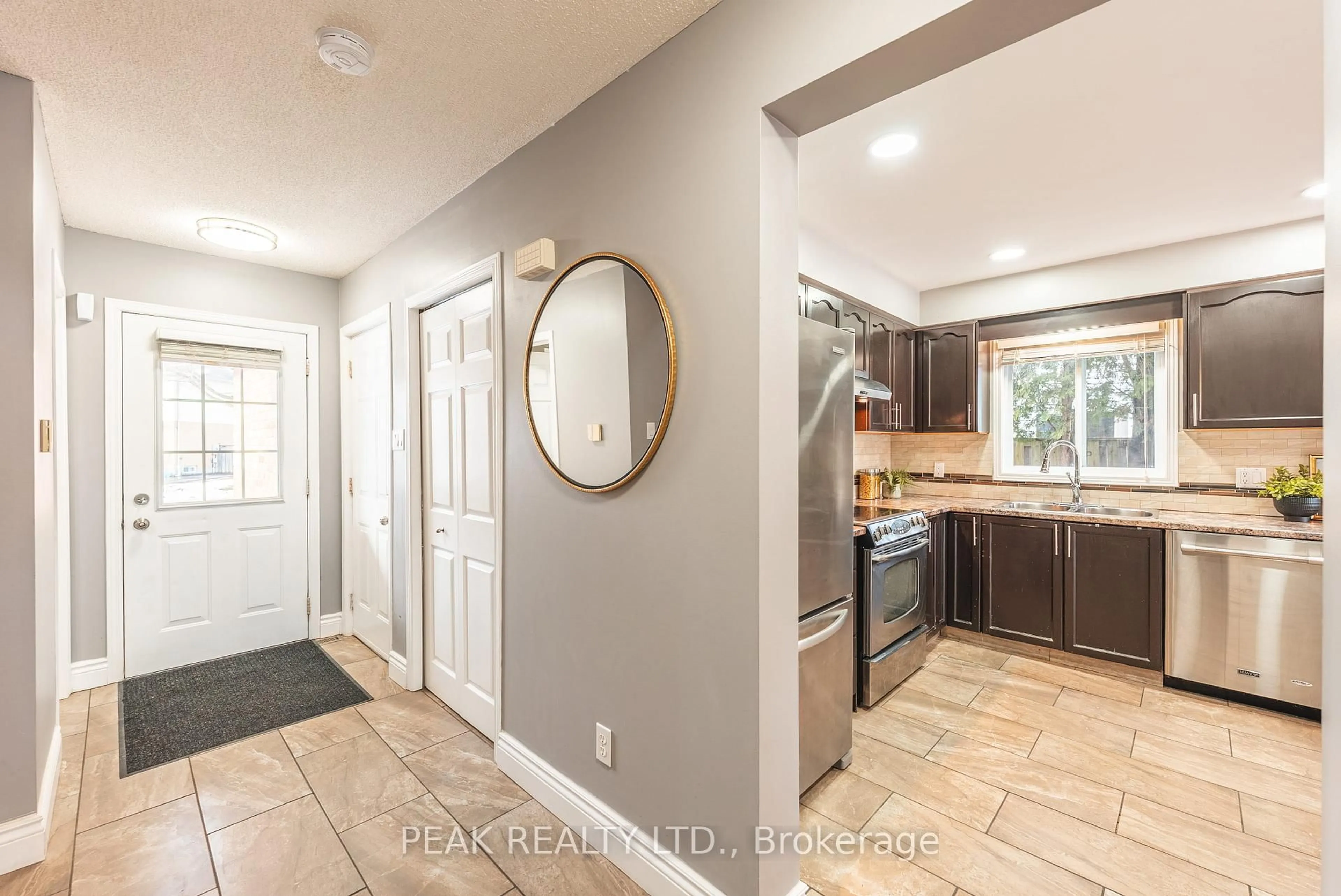 Unknown for 42 Roman Cres, London East Ontario N5V 4W4