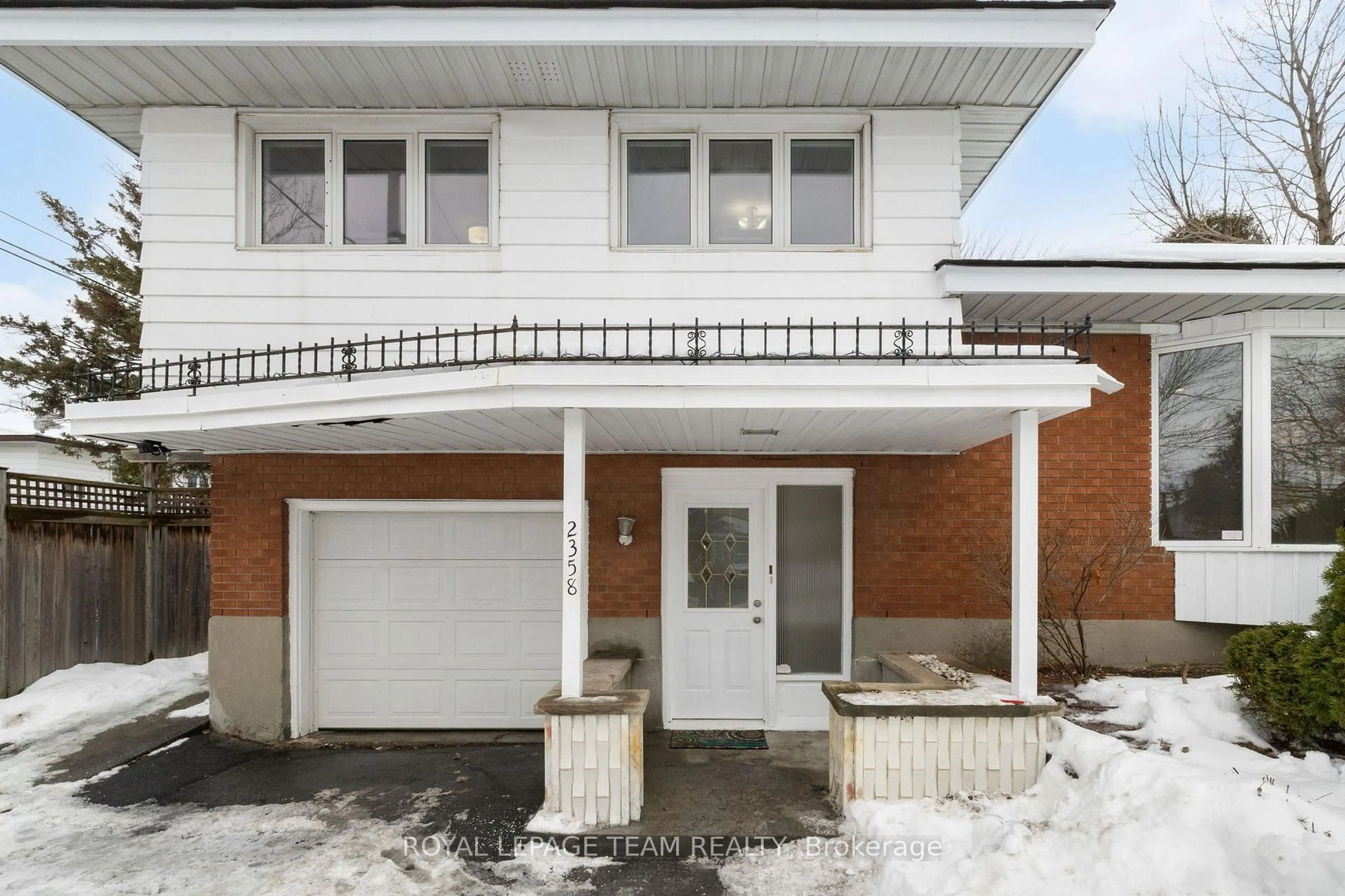 Unknown for 2358 Malone Cres, Ottawa Ontario K2C 1L5