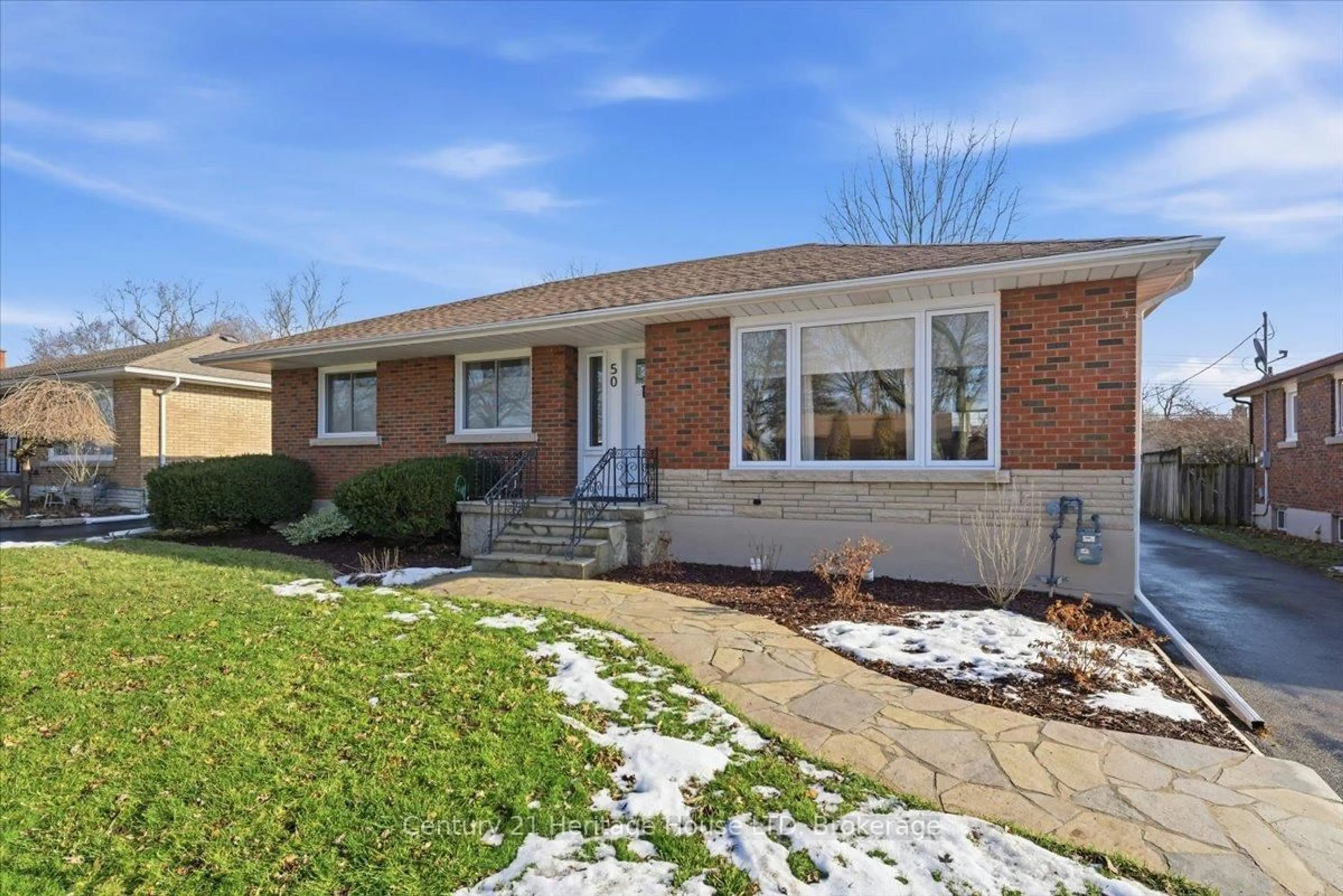 Home with brick exterior material, street for 50 Barron St, Welland Ontario L3C 2K5