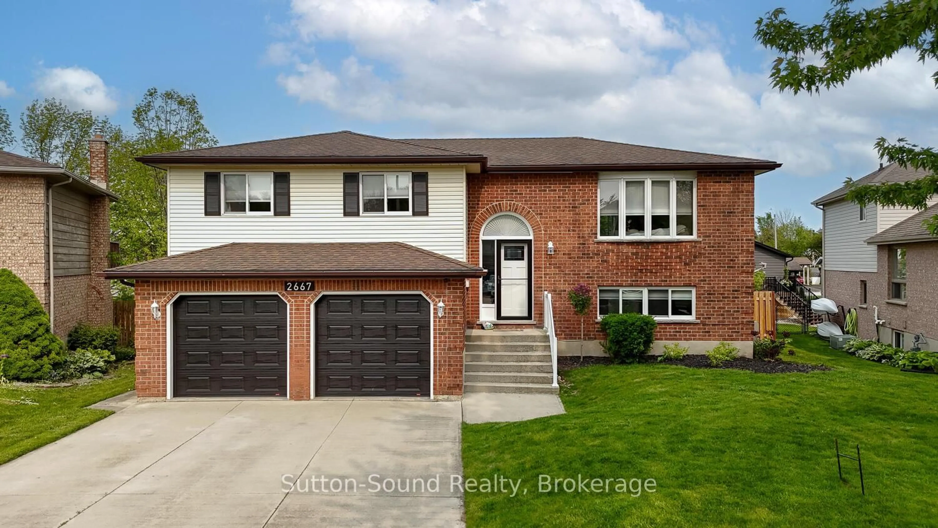 Home with brick exterior material, street for 2667 8th Ave, Owen Sound Ontario N4K 6S5
