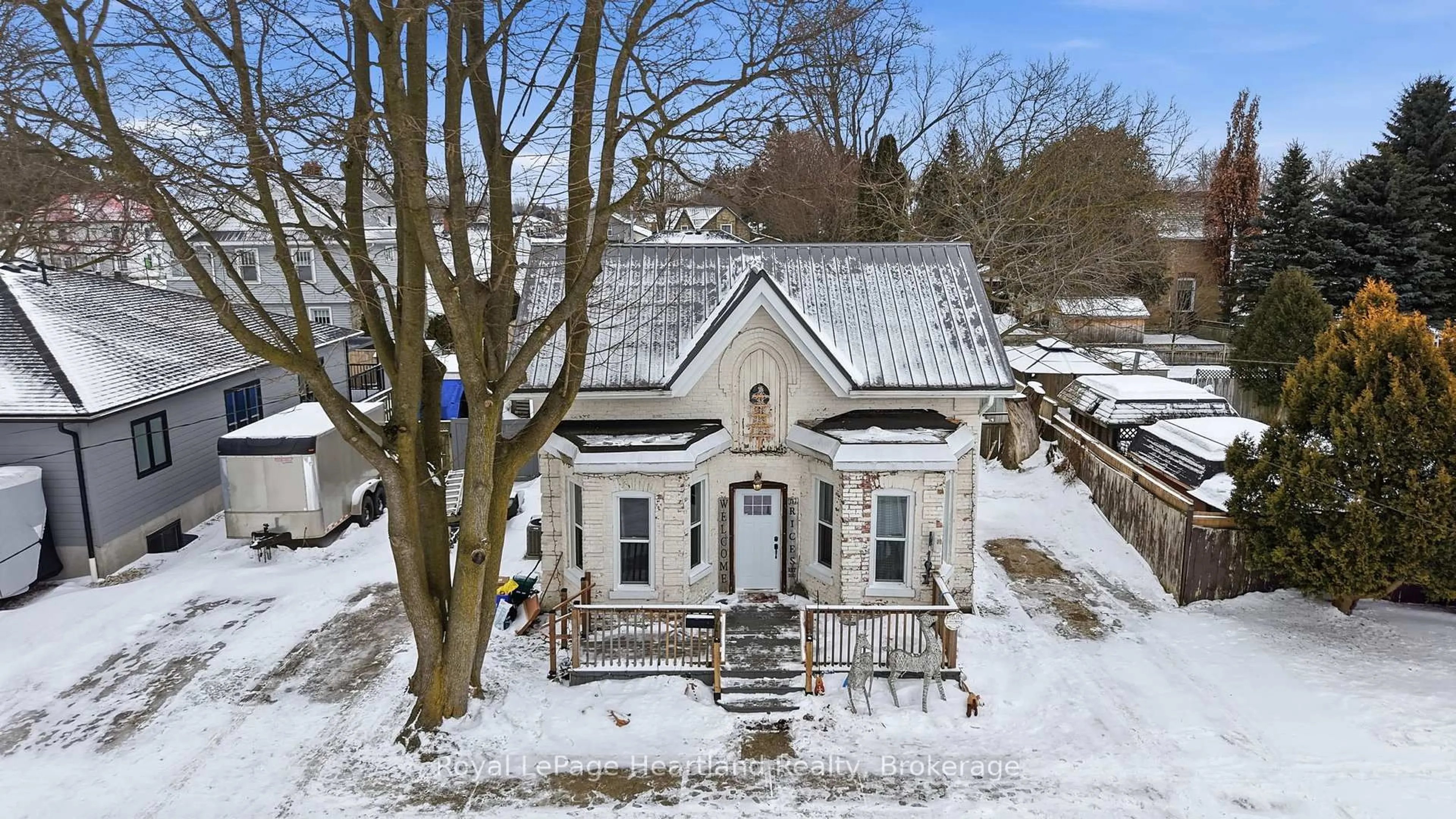 A pic from outside/outdoor area/front of a property/back of a property/a pic from drone, building for 350 Lowe St, Minto Ontario N0G 2P0