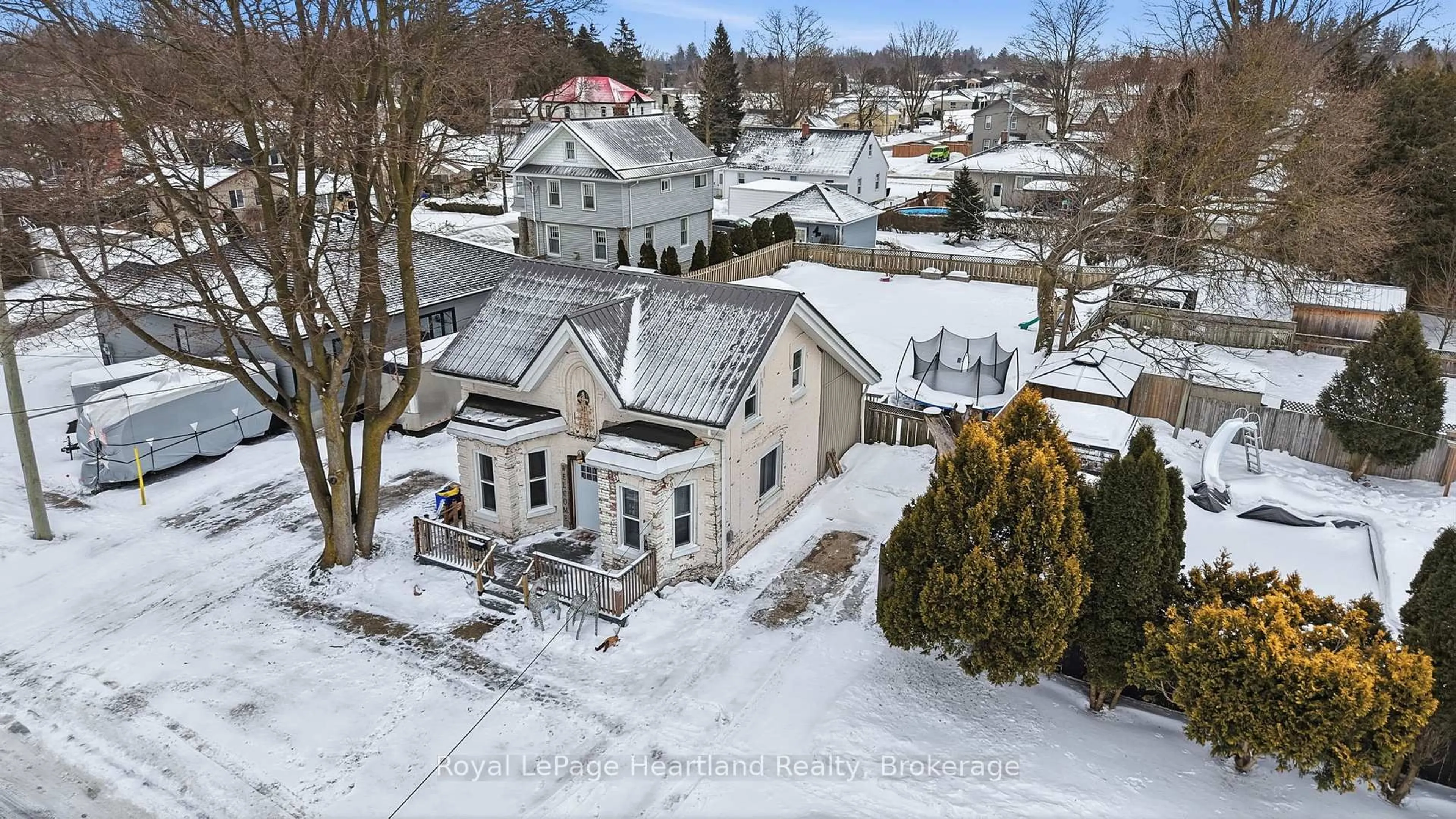 A pic from outside/outdoor area/front of a property/back of a property/a pic from drone, street for 350 Lowe St, Minto Ontario N0G 2P0