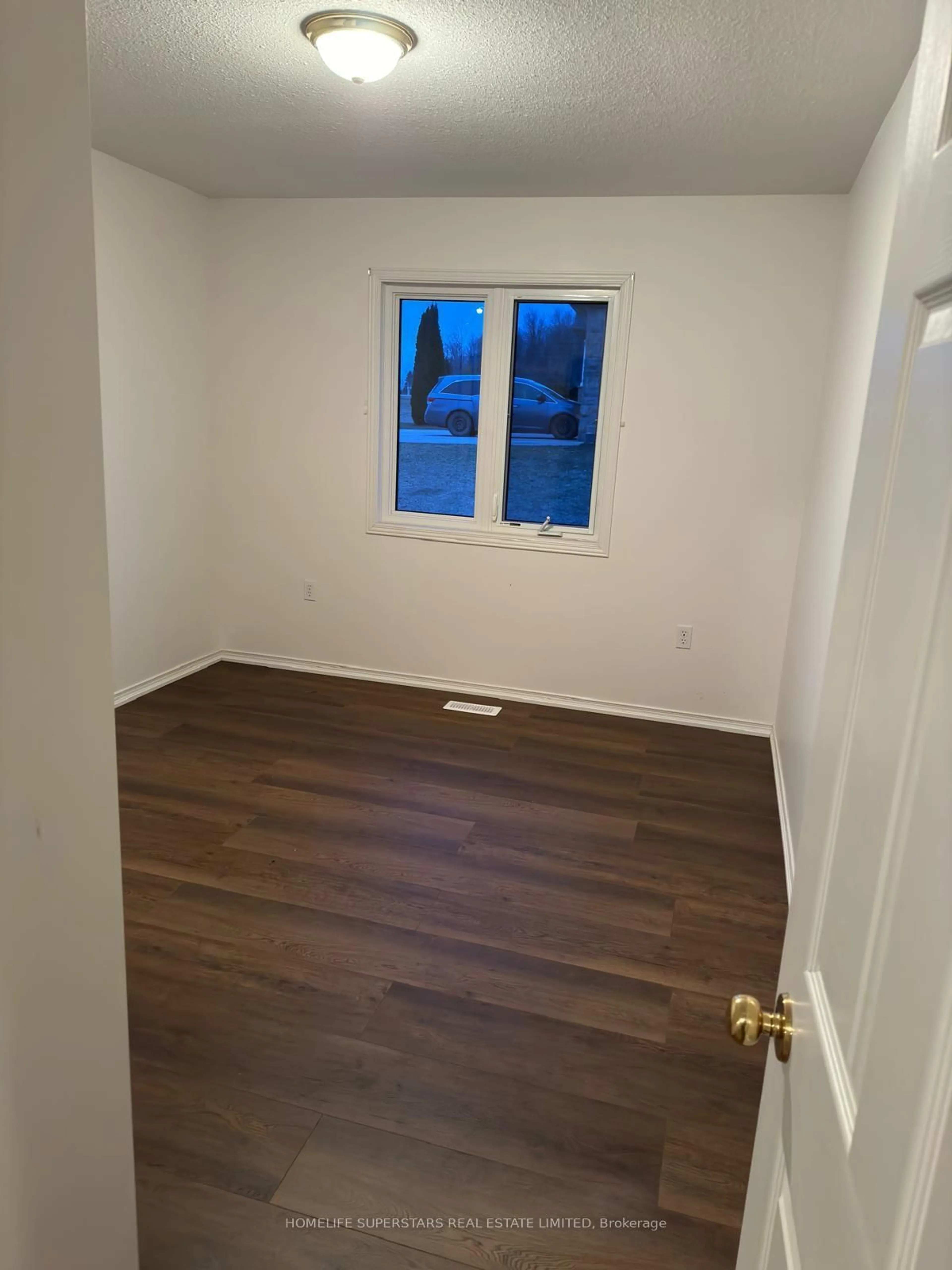 A pic of a room for 39 Woodland Dr, East Garafraxa Ontario L9W 6B7