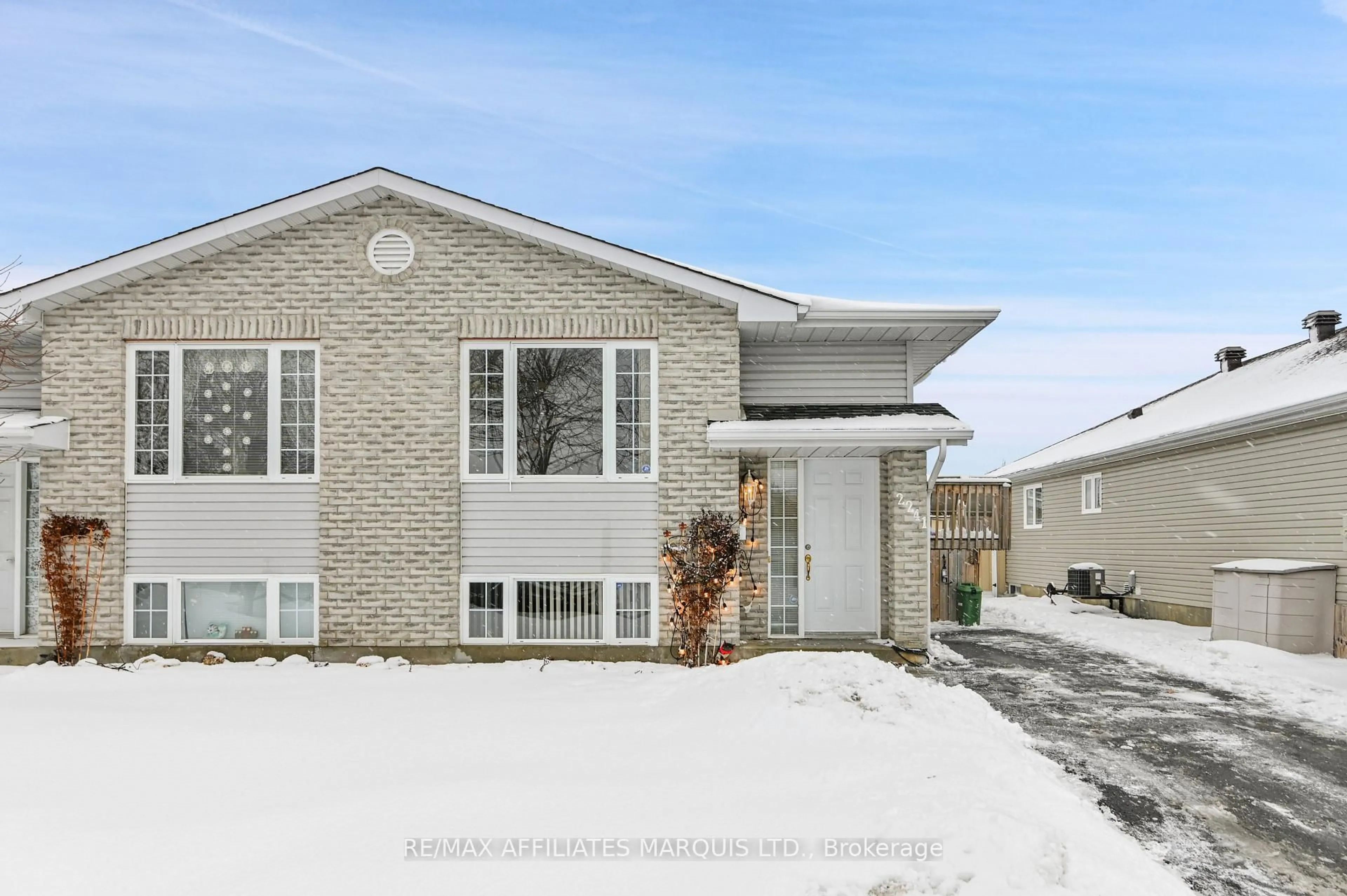 Home with brick exterior material, street for 2241 GLEN BROOK Dr, Cornwall Ontario K6H 7N1