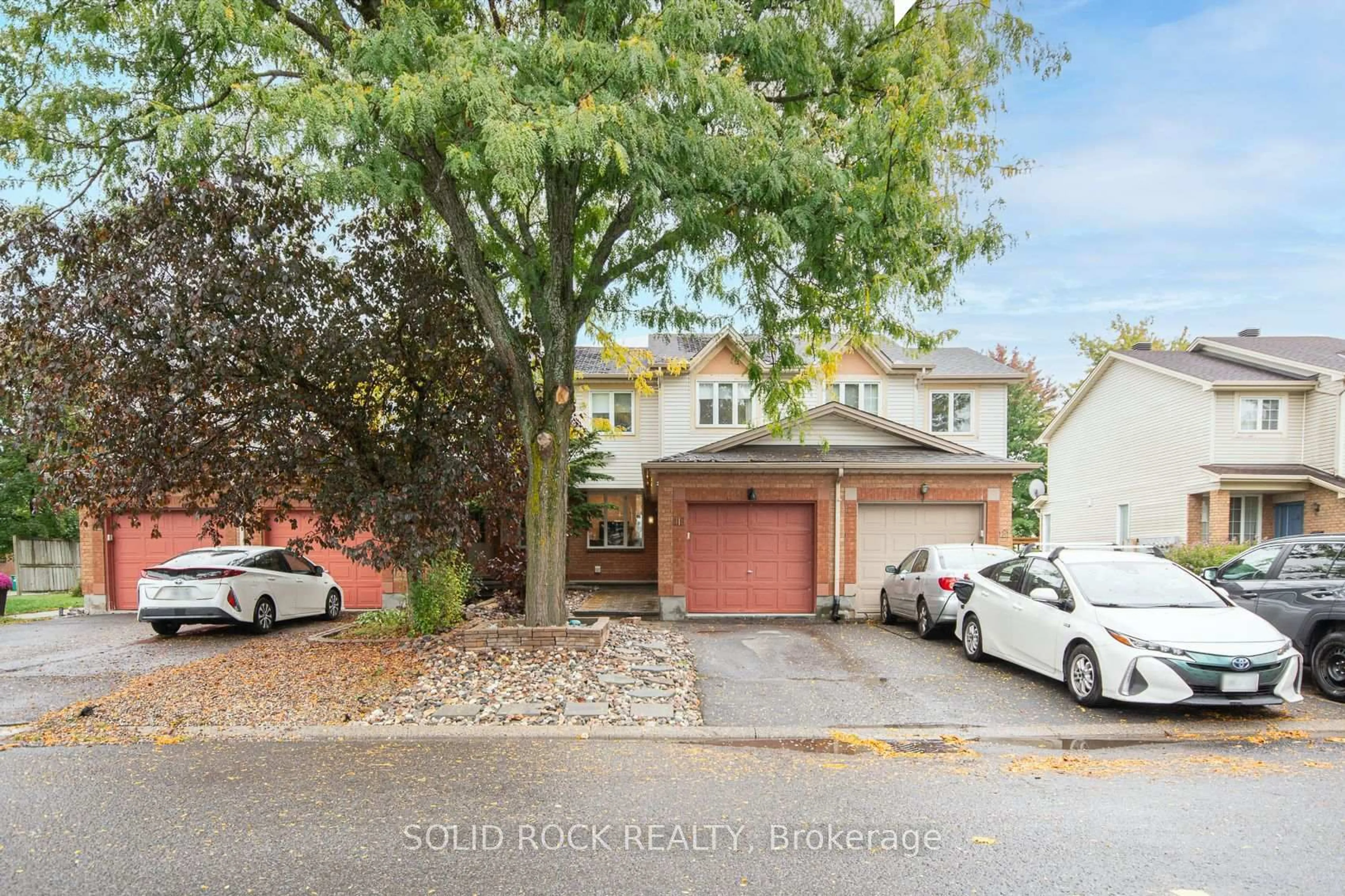 A pic from outside/outdoor area/front of a property/back of a property/a pic from drone, street for 119 Kincardine Dr, Ottawa Ontario K2V 1B1