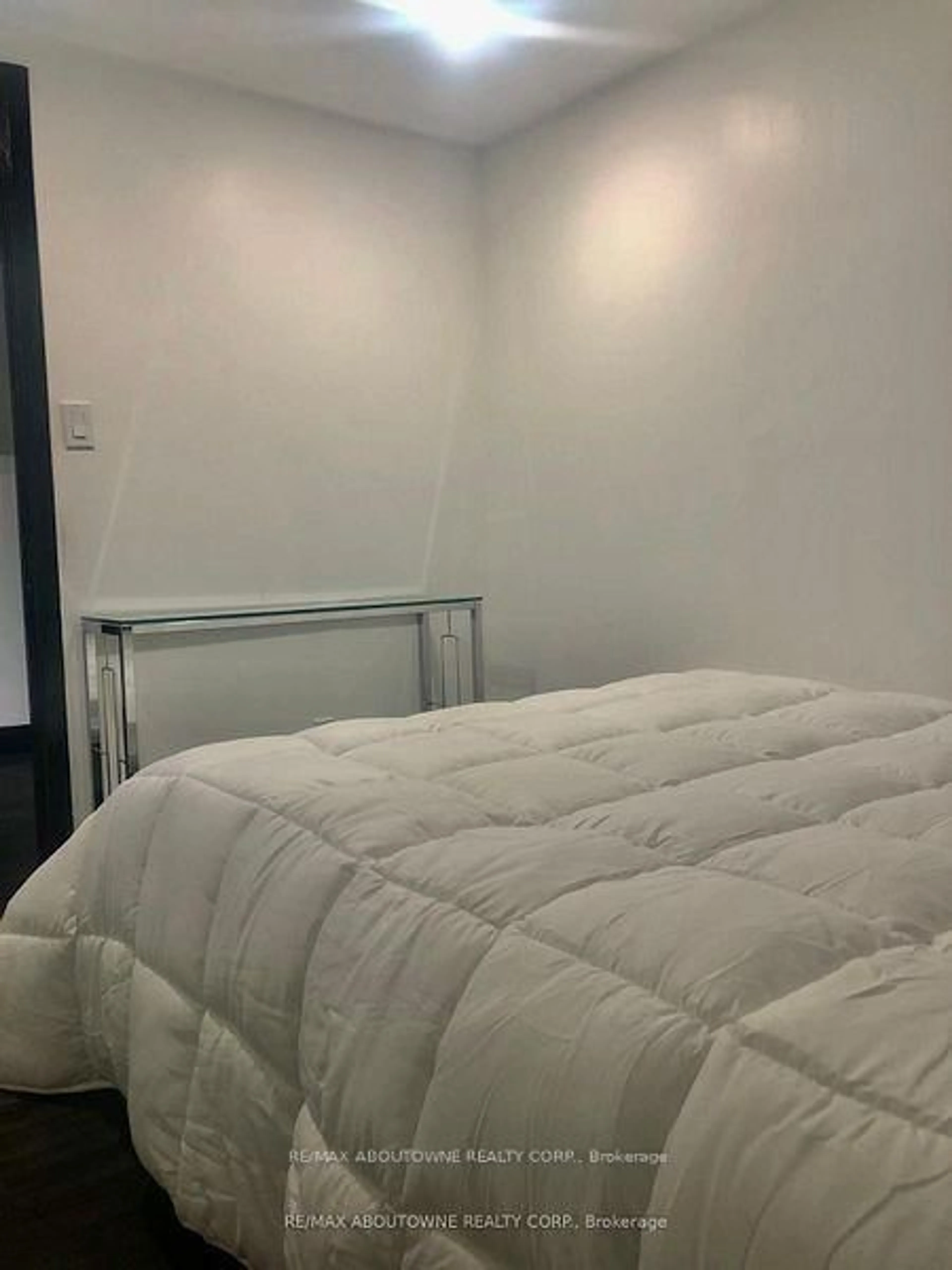 A pic of a room for 85 Wilson St, Hamilton Ontario L8R 1C7