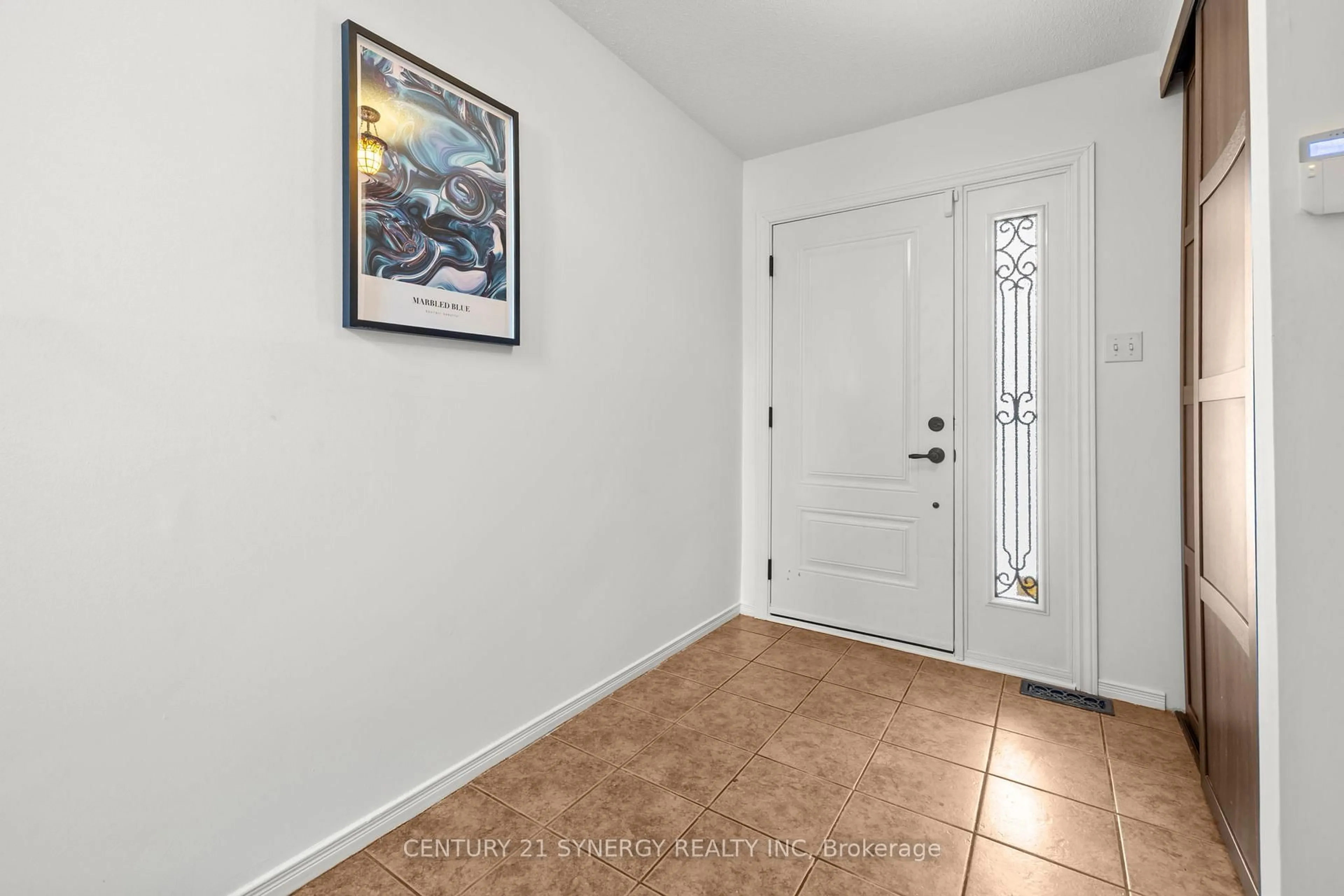 Indoor entryway for 1406 Forge St, Ottawa Ontario K1T 2T9