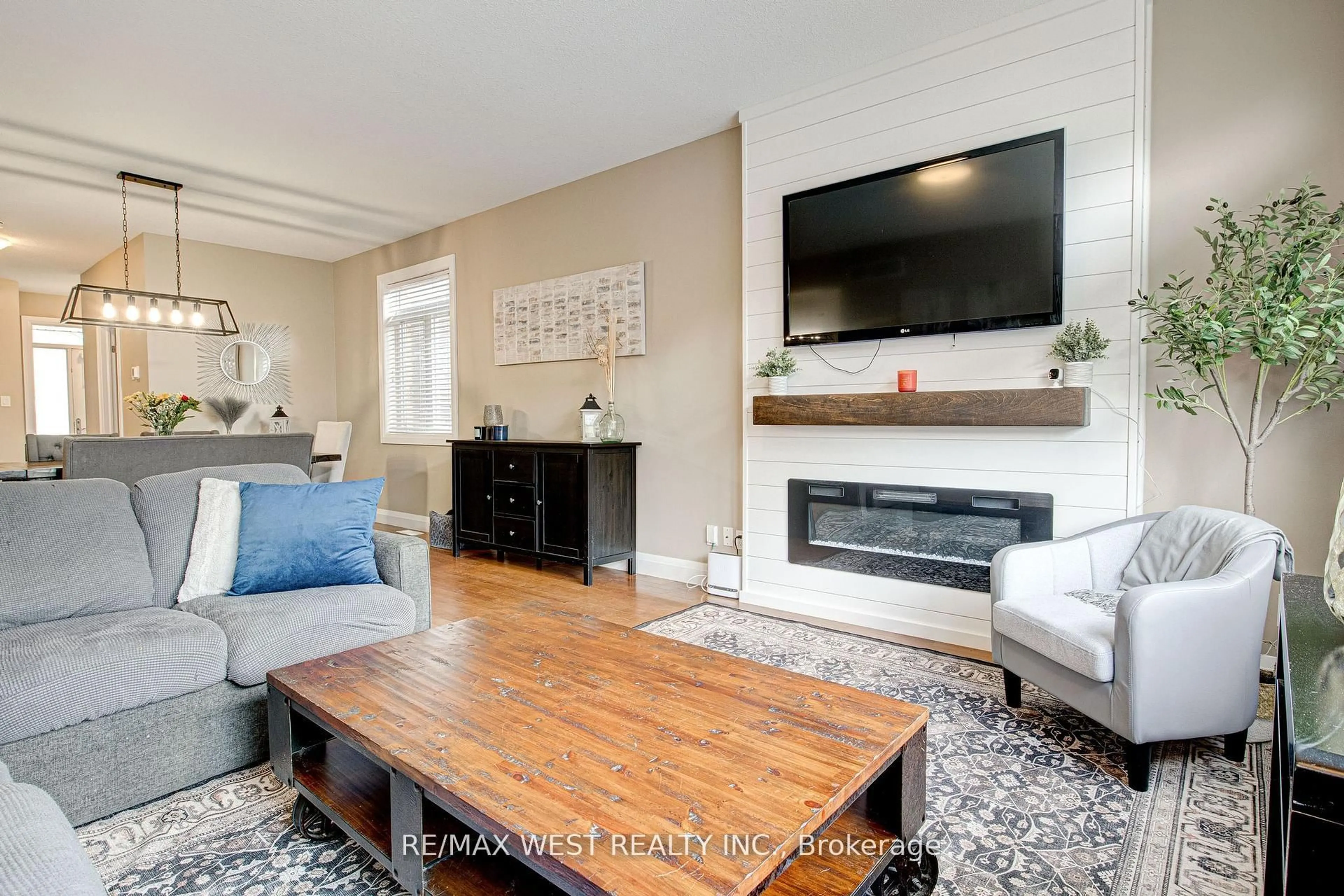 Living room with furniture, unknown for 68 Challenger Ave, North Dumfries Ontario N0B 1E0