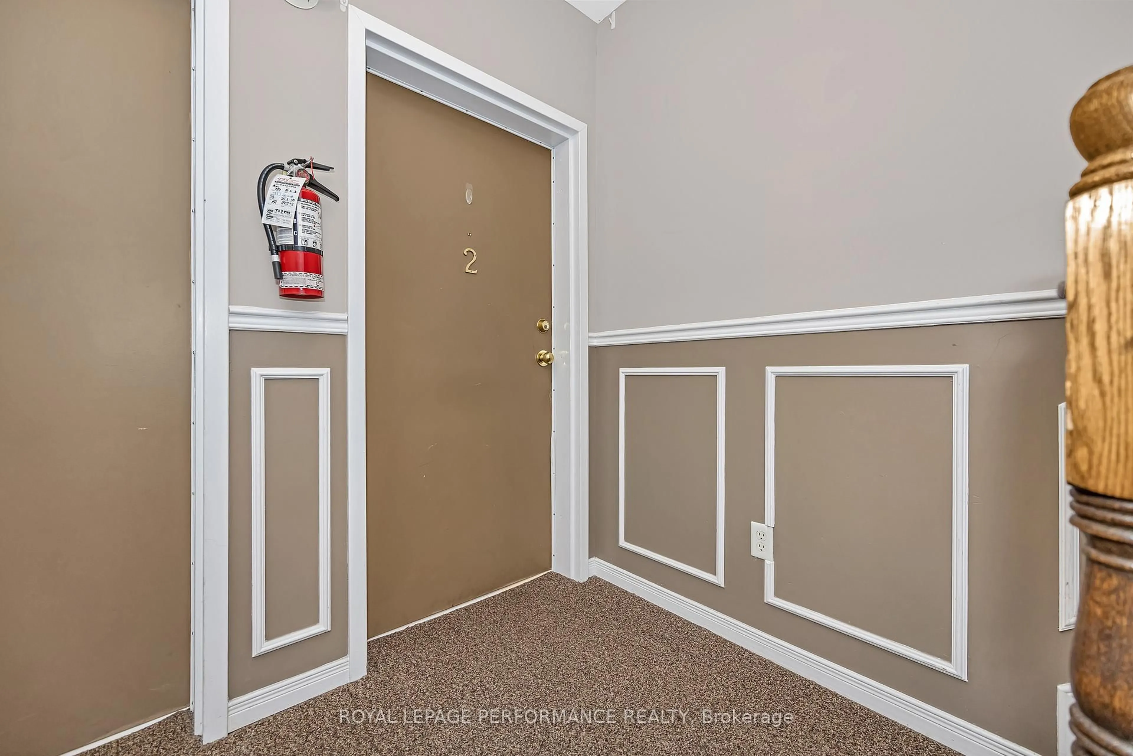 Indoor entryway for 80 Briargate Private #2, Ottawa Ontario K4A 0C3
