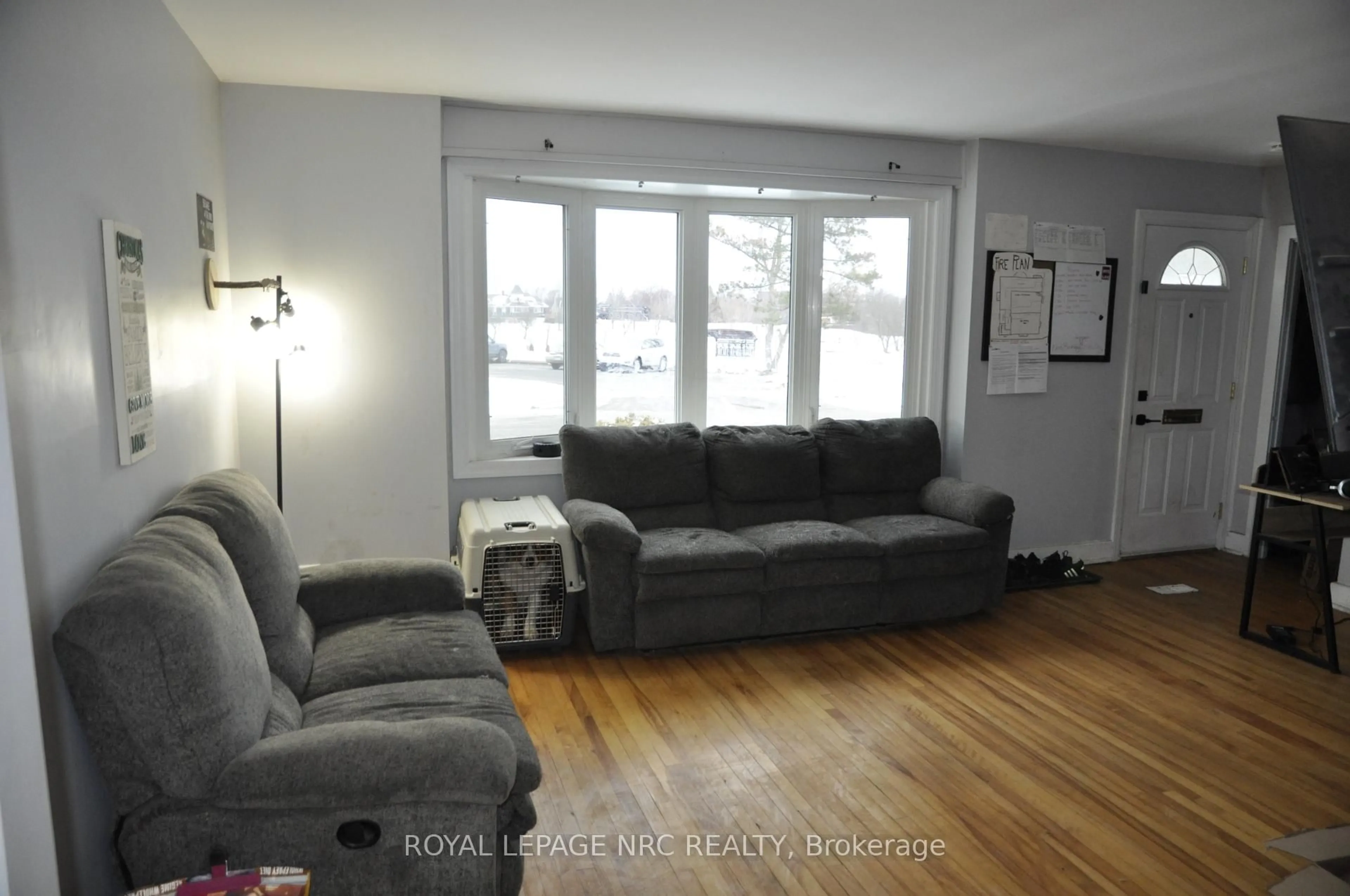 Living room with furniture, unknown for 129 Gilmore Rd, Fort Erie Ontario L2A 2L9