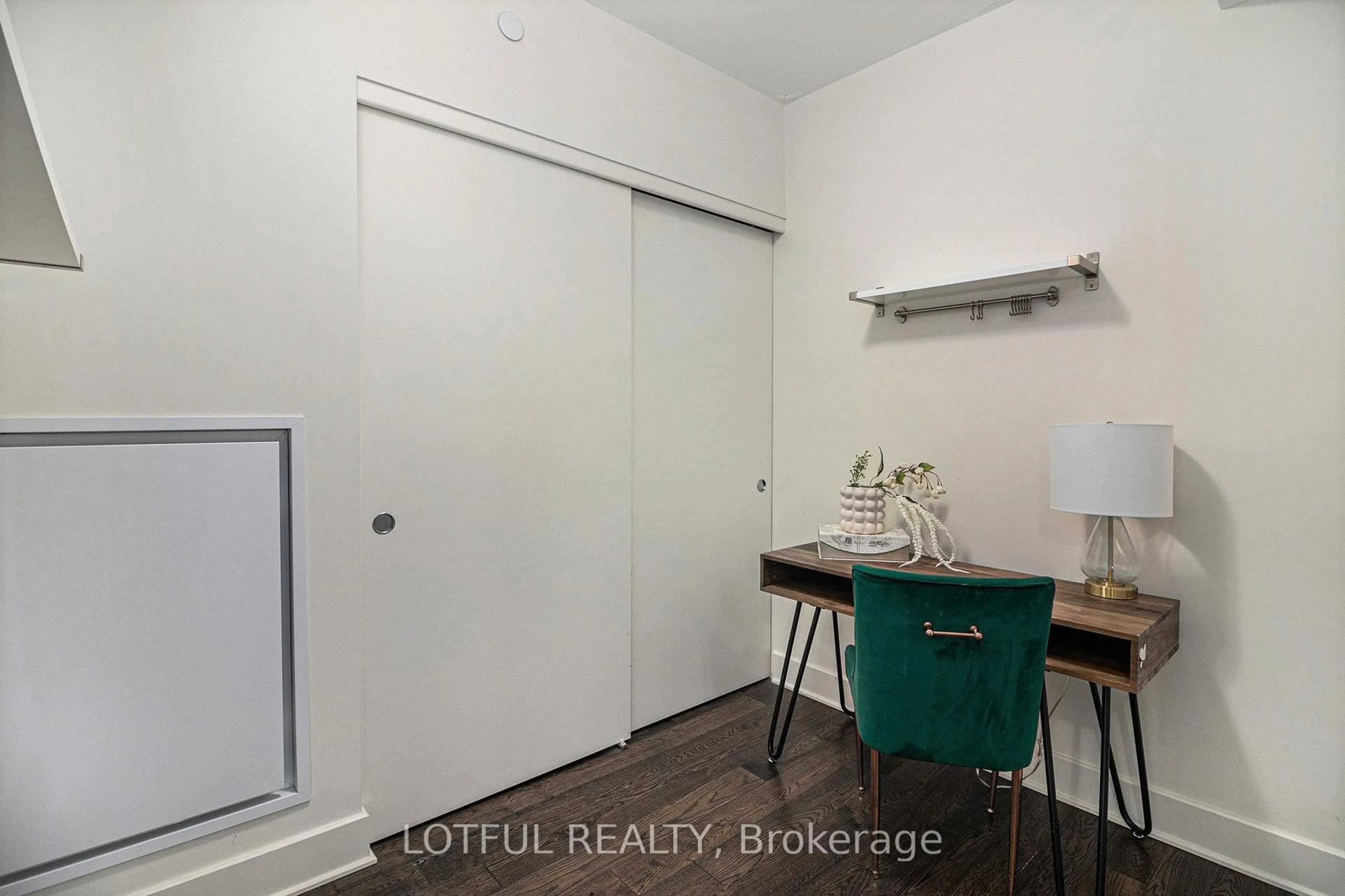 A pic of a room for 255 BAY St #1604, Ottawa Ontario K1R 0C5