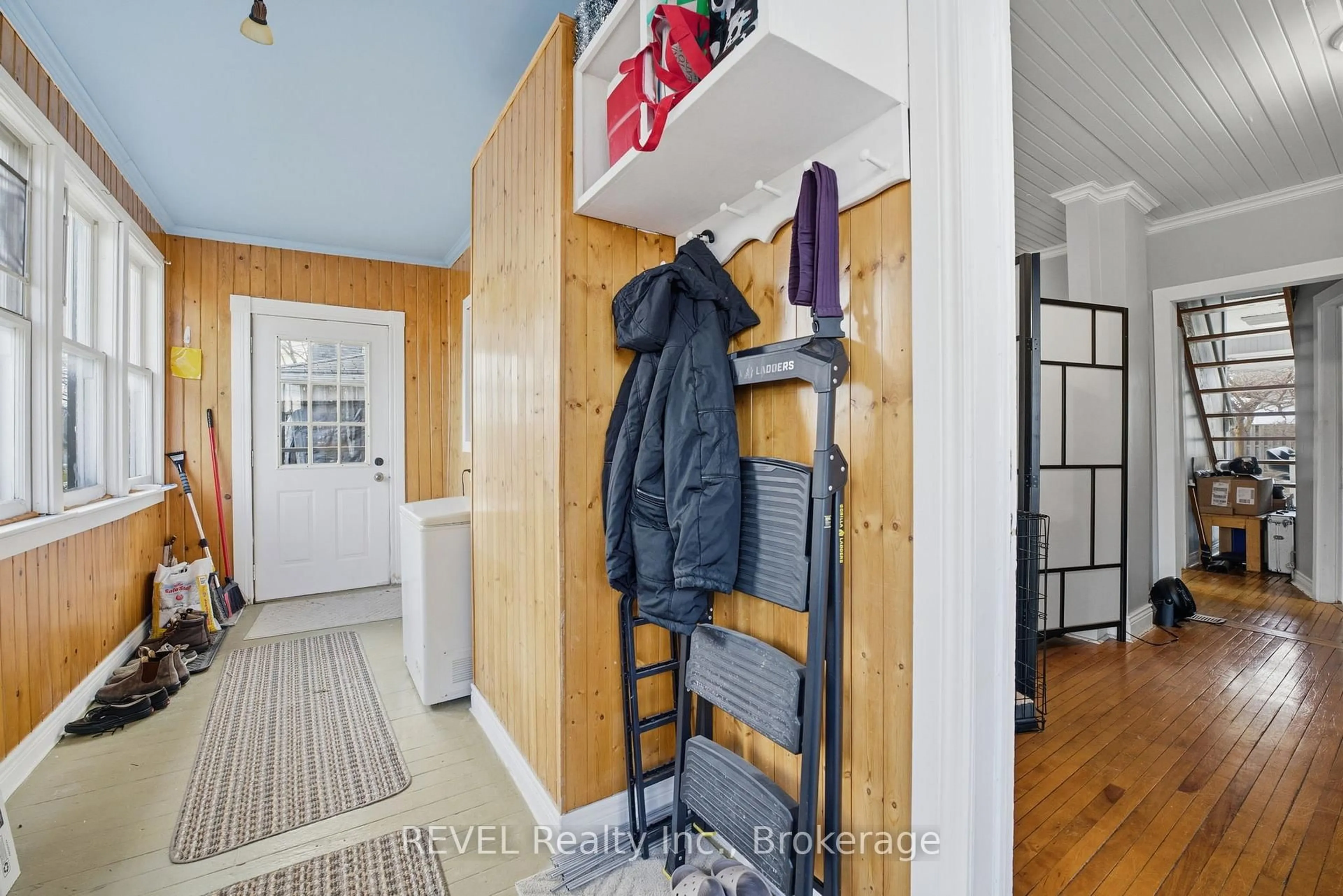 Unknown for 61 Patricia St, Thorold Ontario L2V 3V9