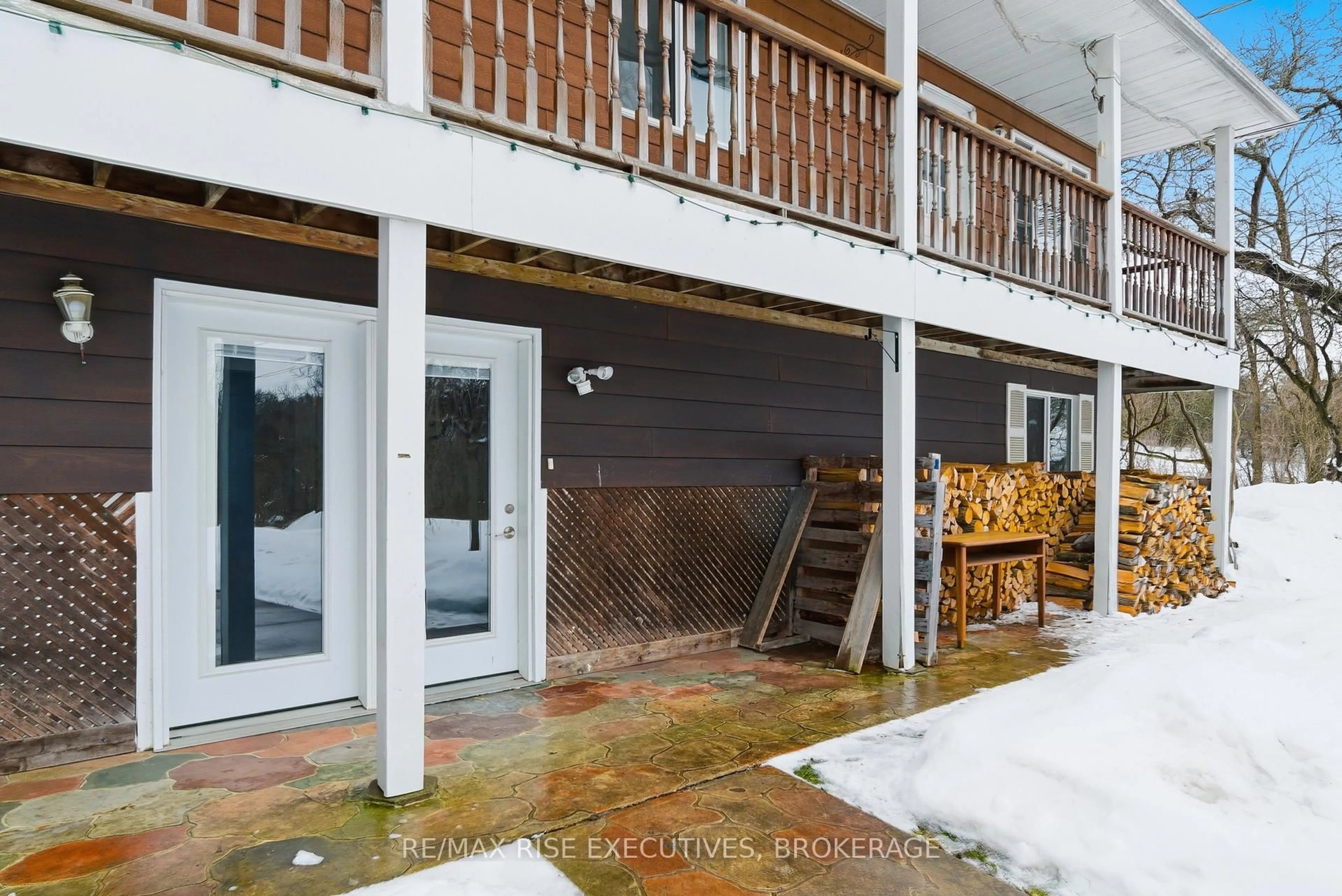 Unknown for 4008 County Road 1, Yarker Ontario K0K 3N0