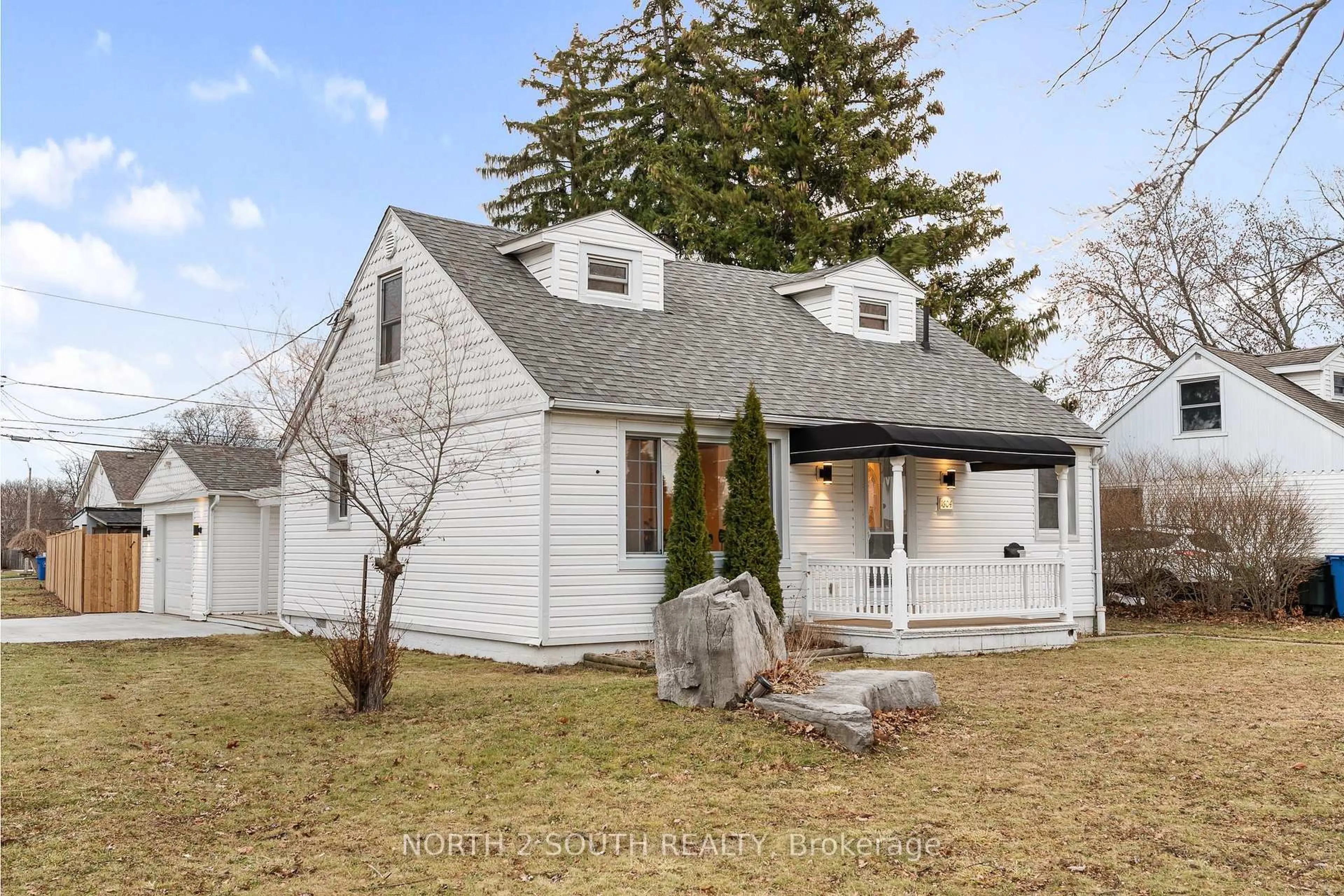 Home with vinyl exterior material, street for 1604 Buckingham Dr, Windsor Ontario N8T 2A6